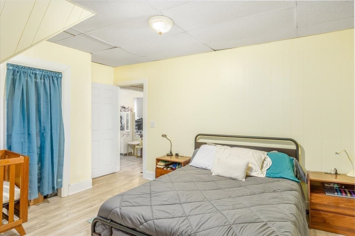 Attached (Townhouse/Rowhouse/Duplex) at 124 Belmont St # 2, Worcester MA 01605, photo 6 of 9