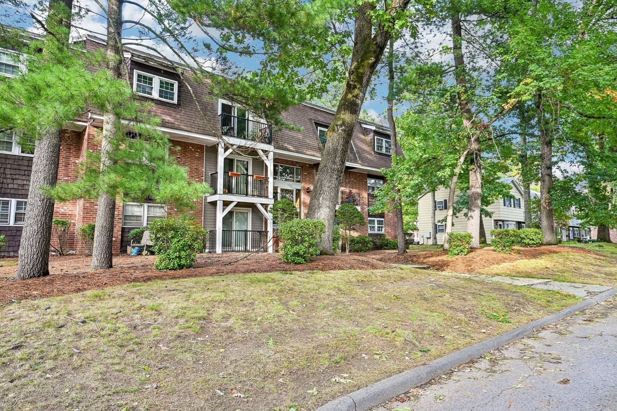 Condominium at 77 Ford St # A, Methuen MA 01844, Methuen, photo 2 of 31