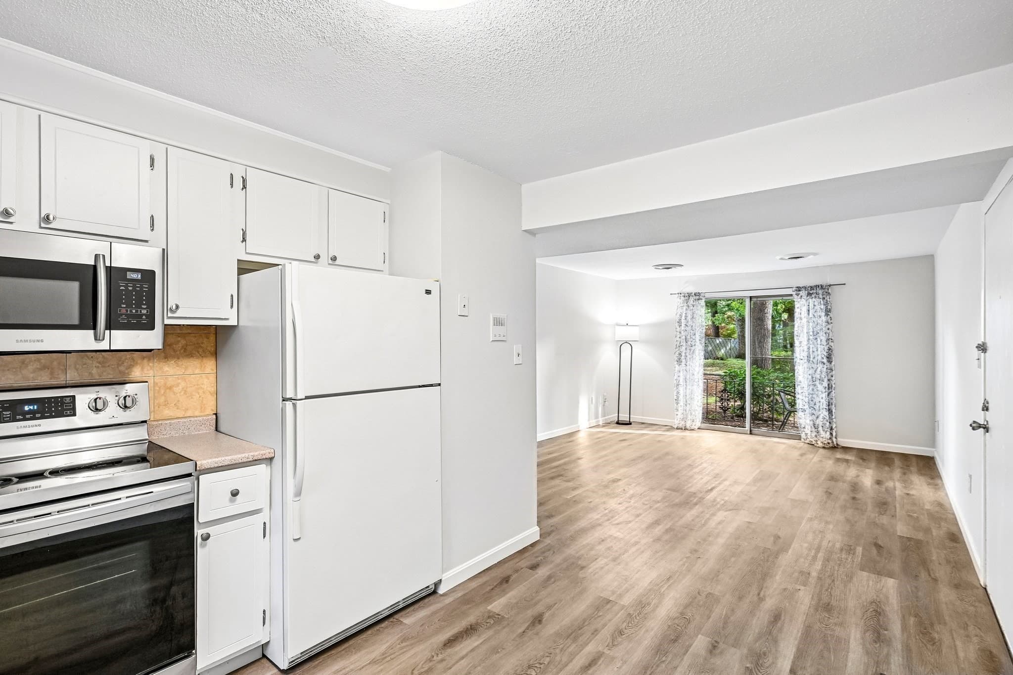 Condominium at 77 Ford St # A, Methuen MA 01844, Methuen, photo 6 of 31
