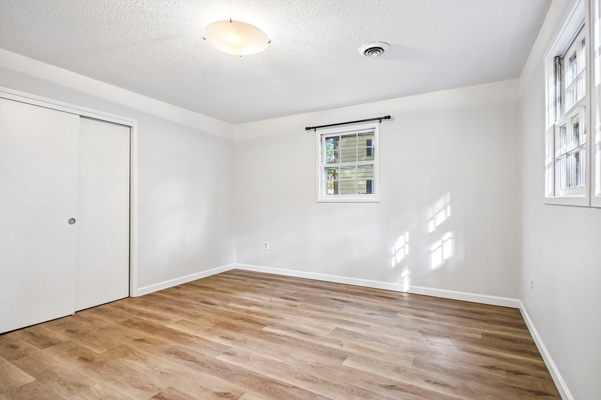 Condominium at 77 Ford St # A, Methuen MA 01844, Methuen, photo 13 of 31