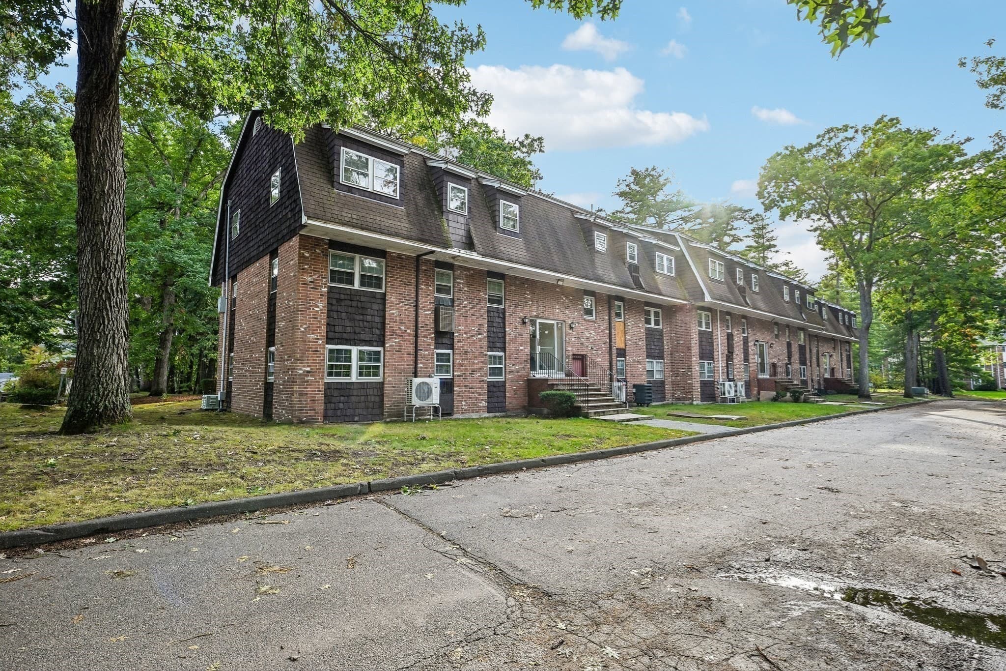 Condominium at 77 Ford St # A, Methuen MA 01844, Methuen, photo 24 of 31