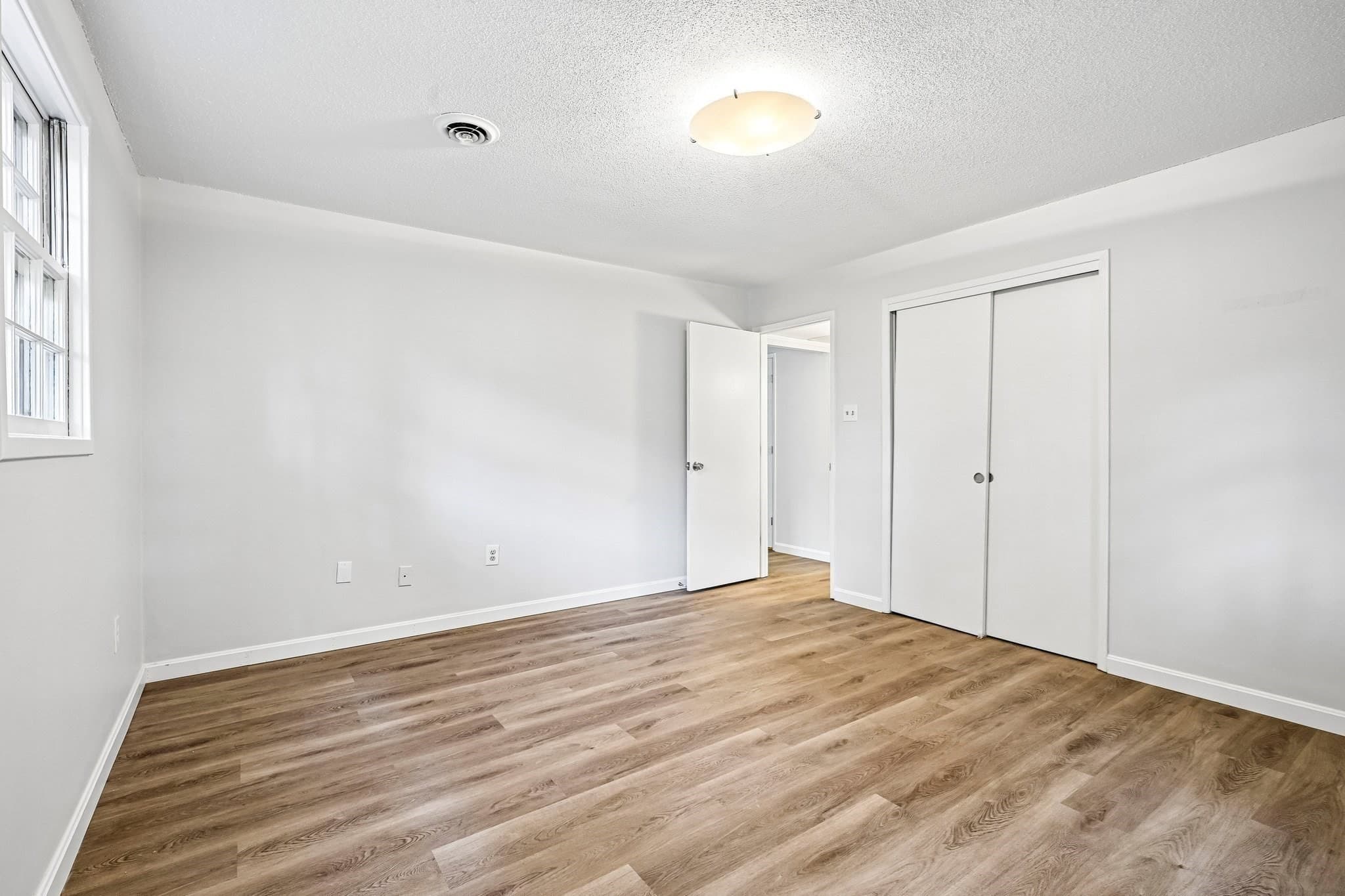Condominium at 77 Ford St # A, Methuen MA 01844, Methuen, photo 14 of 31