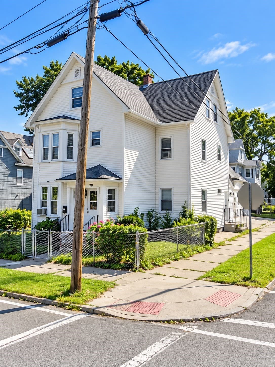 Multi Family at 79 Oak Street, Springfield MA 01151, Springfield, photo 2 of 16