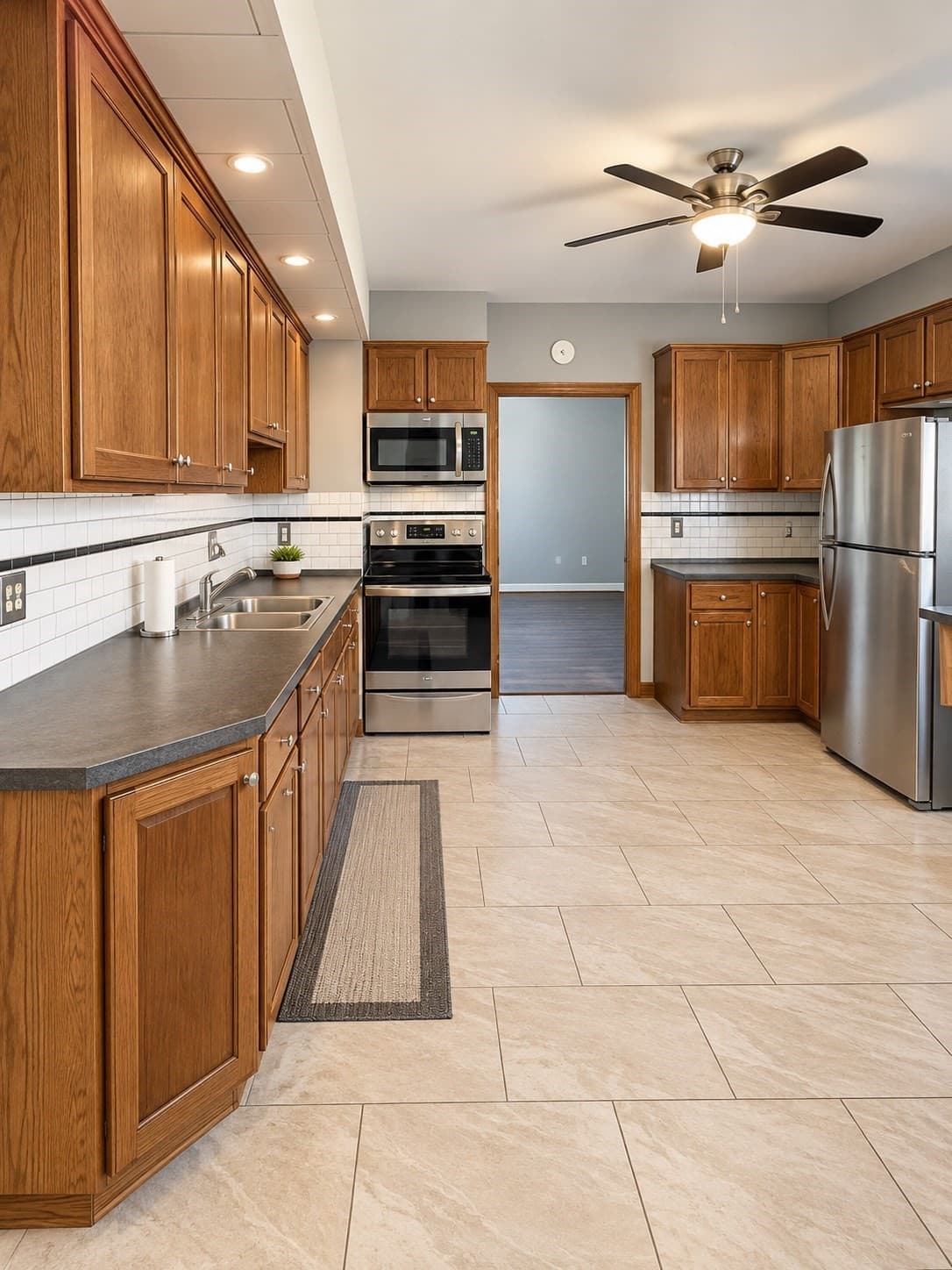 Multi Family at 79 Oak Street, Springfield MA 01151, Springfield, photo 6 of 16