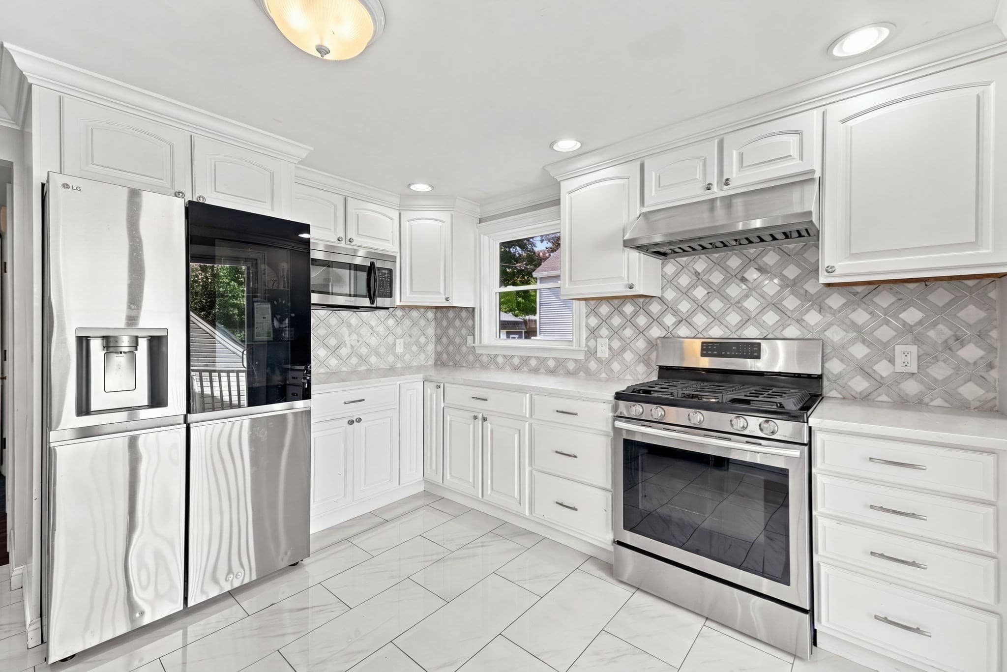 Single Family Residence at 106 Virginia Ave, Lowell MA 01852, Lowell, photo 6 of 41