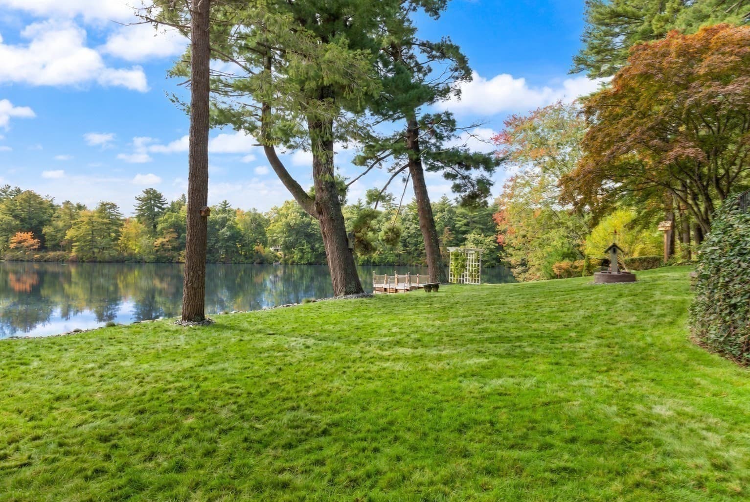 Single Family Residence at 8 Fountain Spring Lane, Johnston RI 02919, Johnston, photo 15 of 27