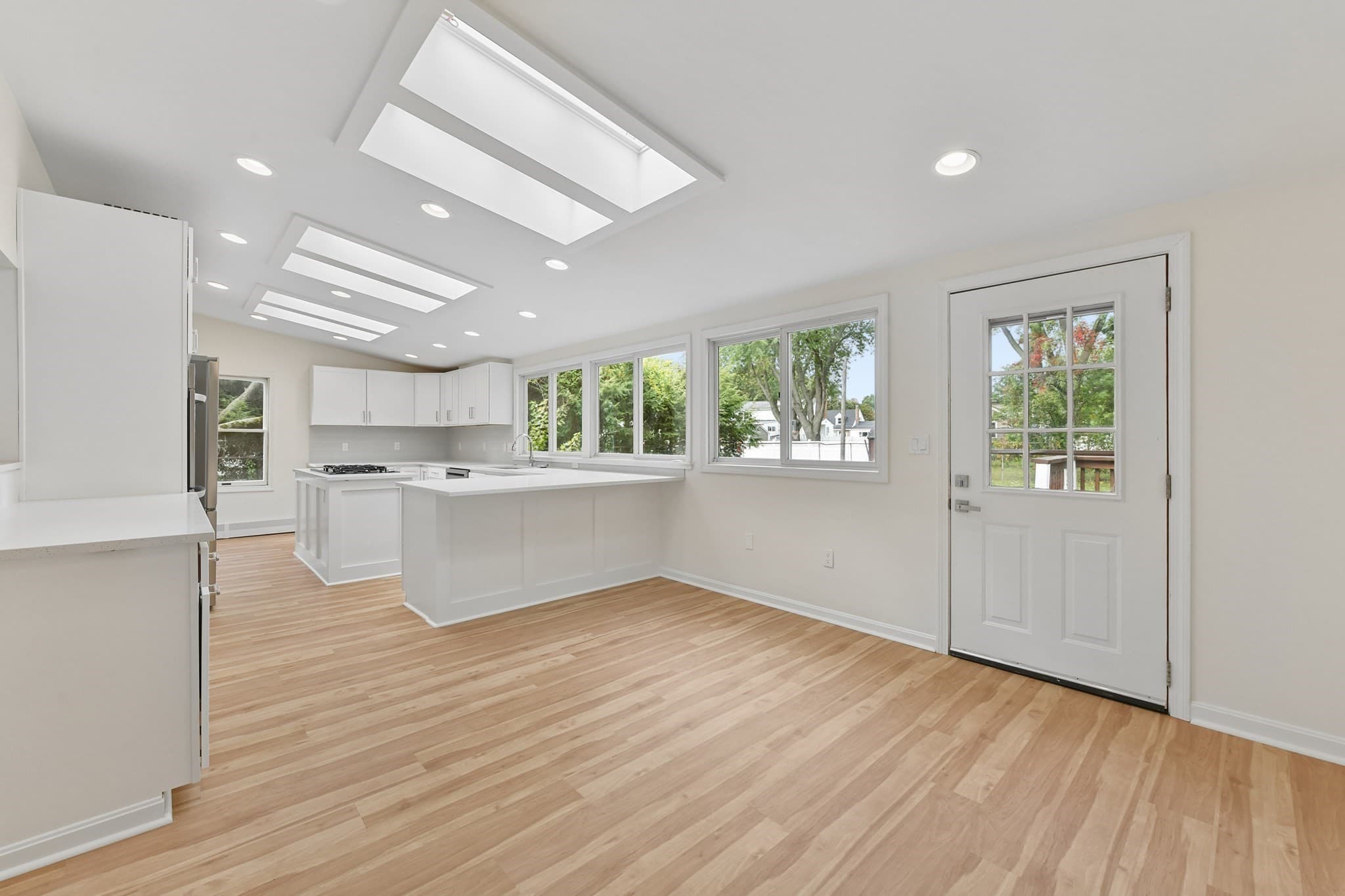 Single Family Residence at 1 Frances Rd, Burlington MA 01803, Burlington, photo 10 of 42