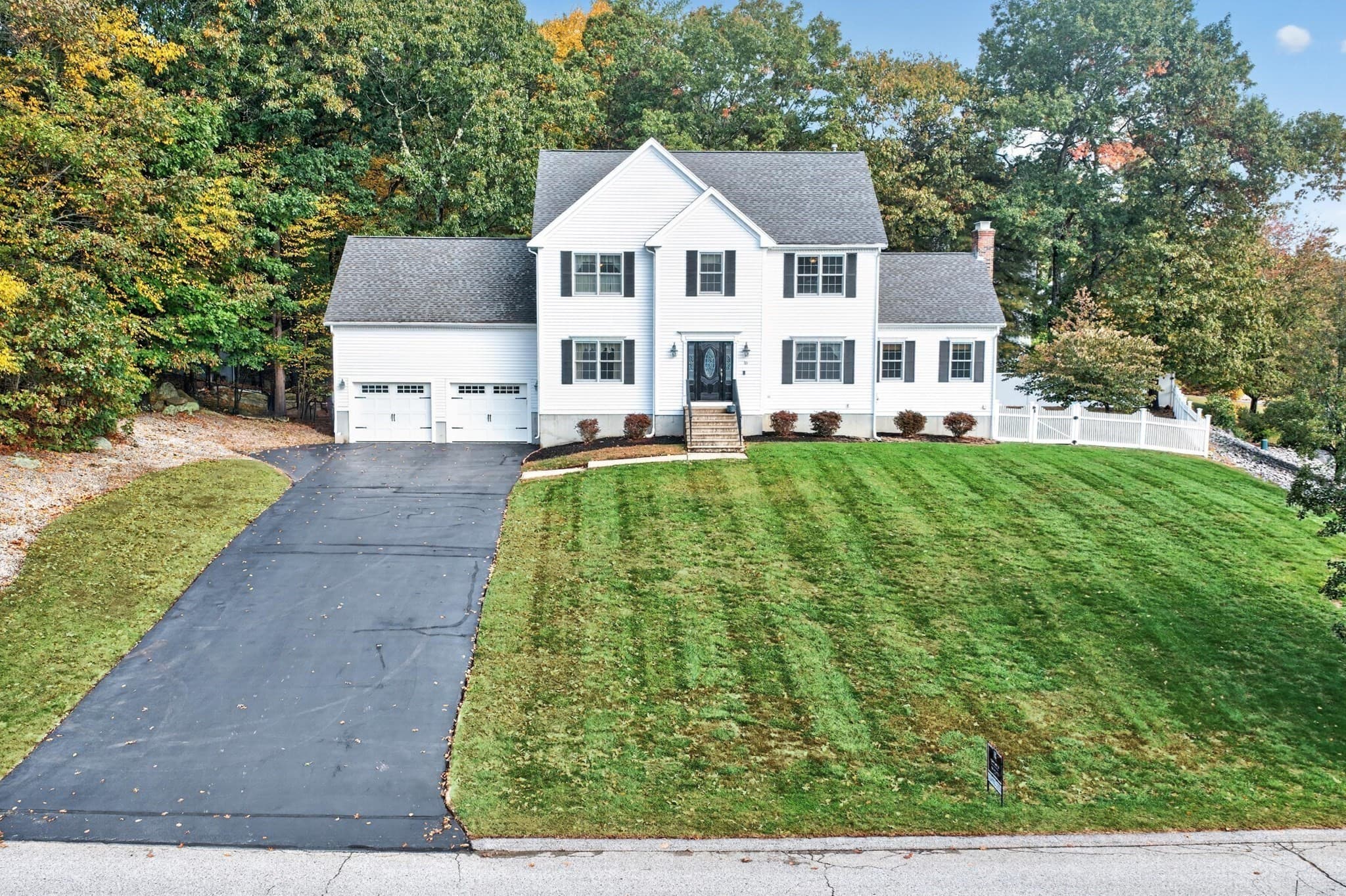 Single Family Residence at 16 Hillcrest Rd, Northbridge MA 01588, Northbridge, photo 3 of 40