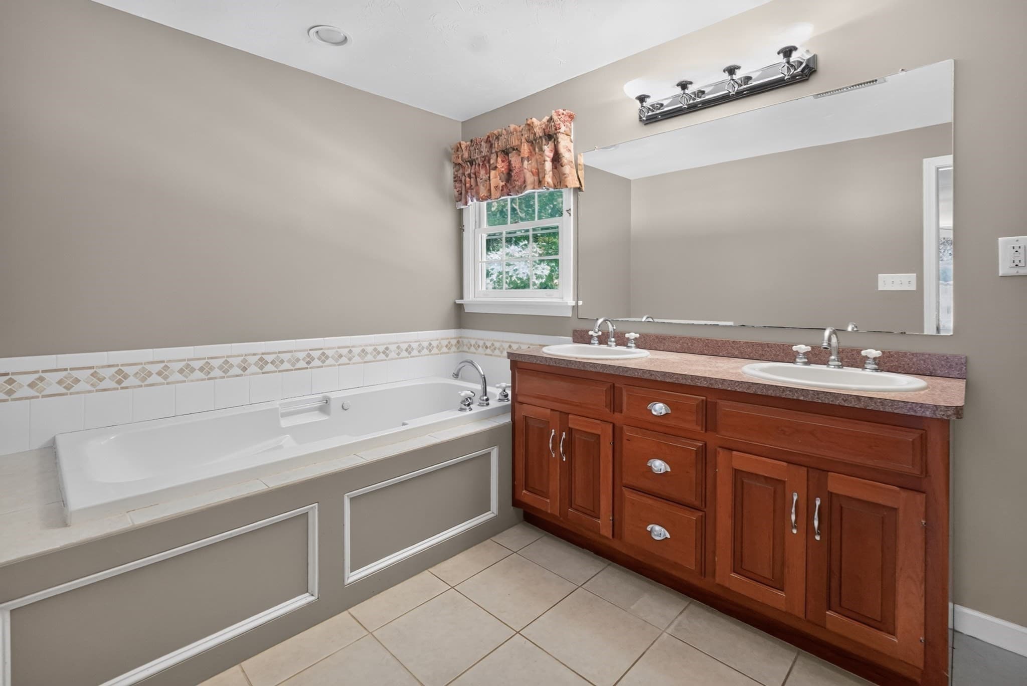 Single Family Residence at 16 Hillcrest Rd, Northbridge MA 01588, Northbridge, photo 20 of 40