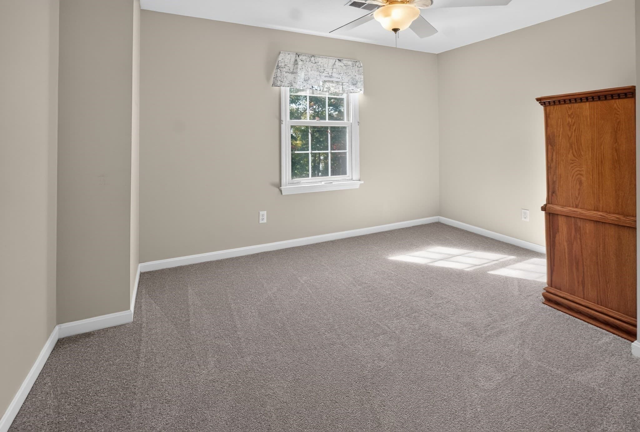 Single Family Residence at 16 Hillcrest Rd, Northbridge MA 01588, Northbridge, photo 24 of 40