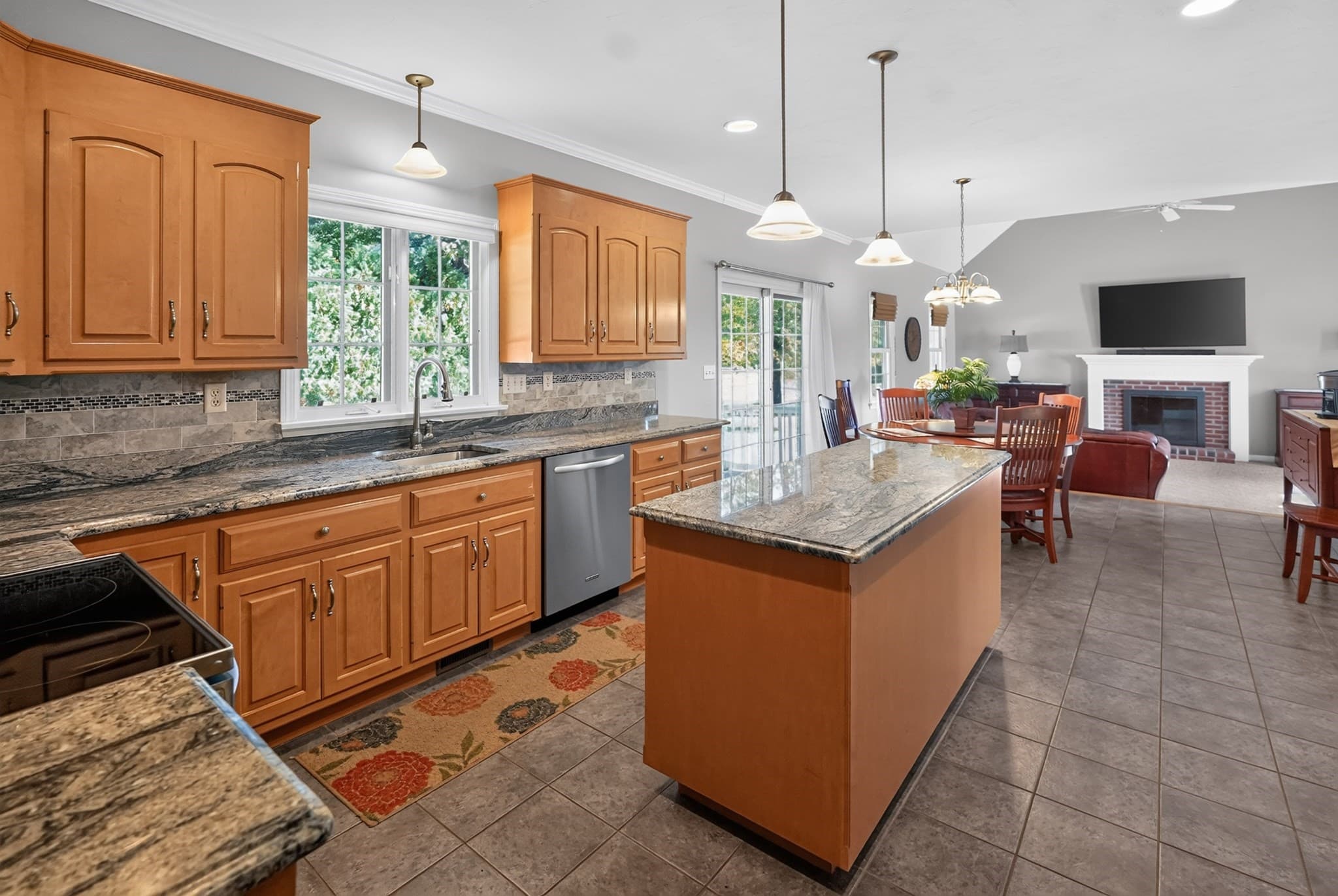 Single Family Residence at 16 Hillcrest Rd, Northbridge MA 01588, Northbridge, photo 11 of 40