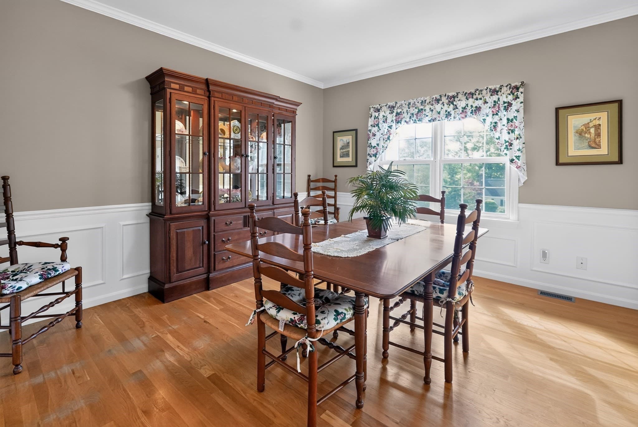 Single Family Residence at 16 Hillcrest Rd, Northbridge MA 01588, Northbridge, photo 8 of 40
