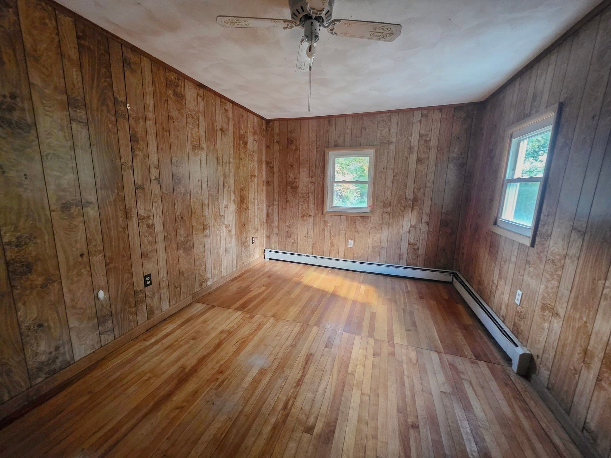 Single Family Residence at 25 Barrett Ave, Worcester MA 01605, Worcester, photo 6 of 23