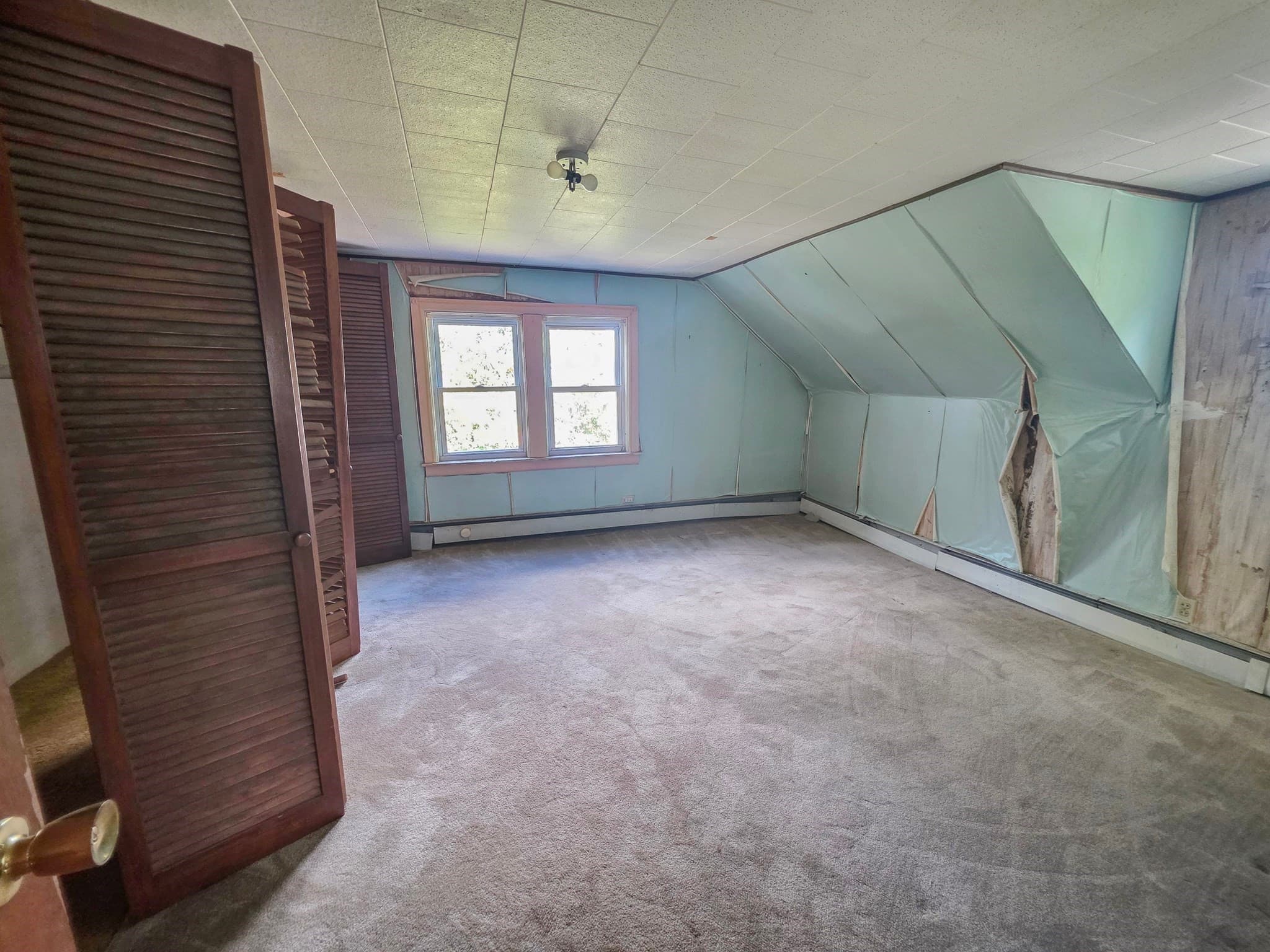 Single Family Residence at 25 Barrett Ave, Worcester MA 01605, Worcester, photo 13 of 23