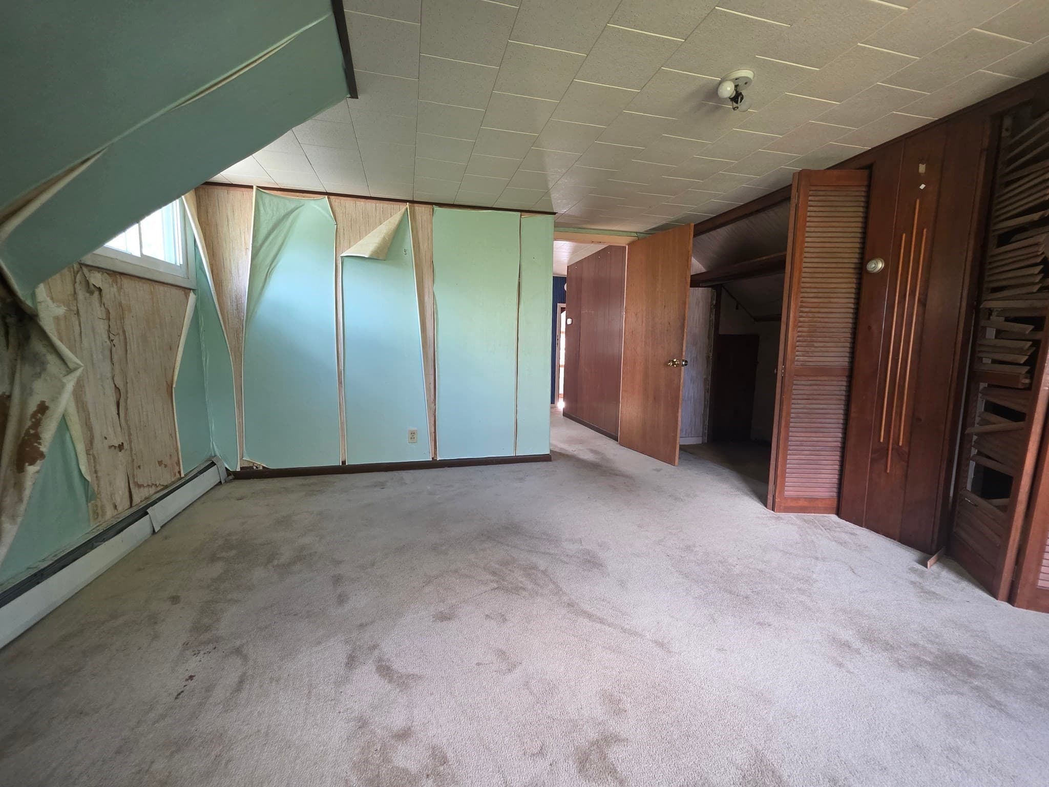 Single Family Residence at 25 Barrett Ave, Worcester MA 01605, Worcester, photo 14 of 23