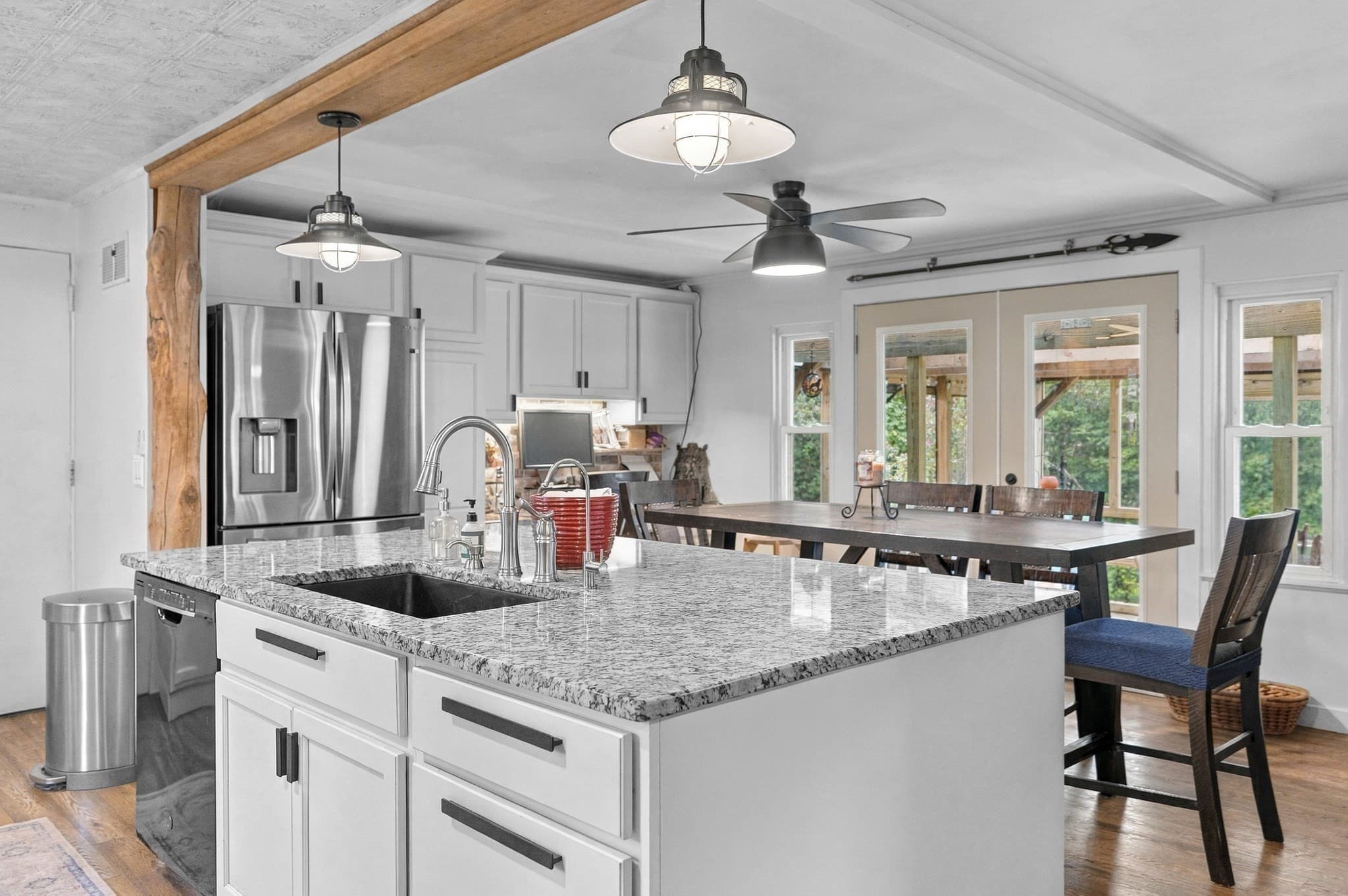 Single Family Residence at 8 Bloomfield Ave, Middleboro MA 02346, Middleboro, photo 6 of 27