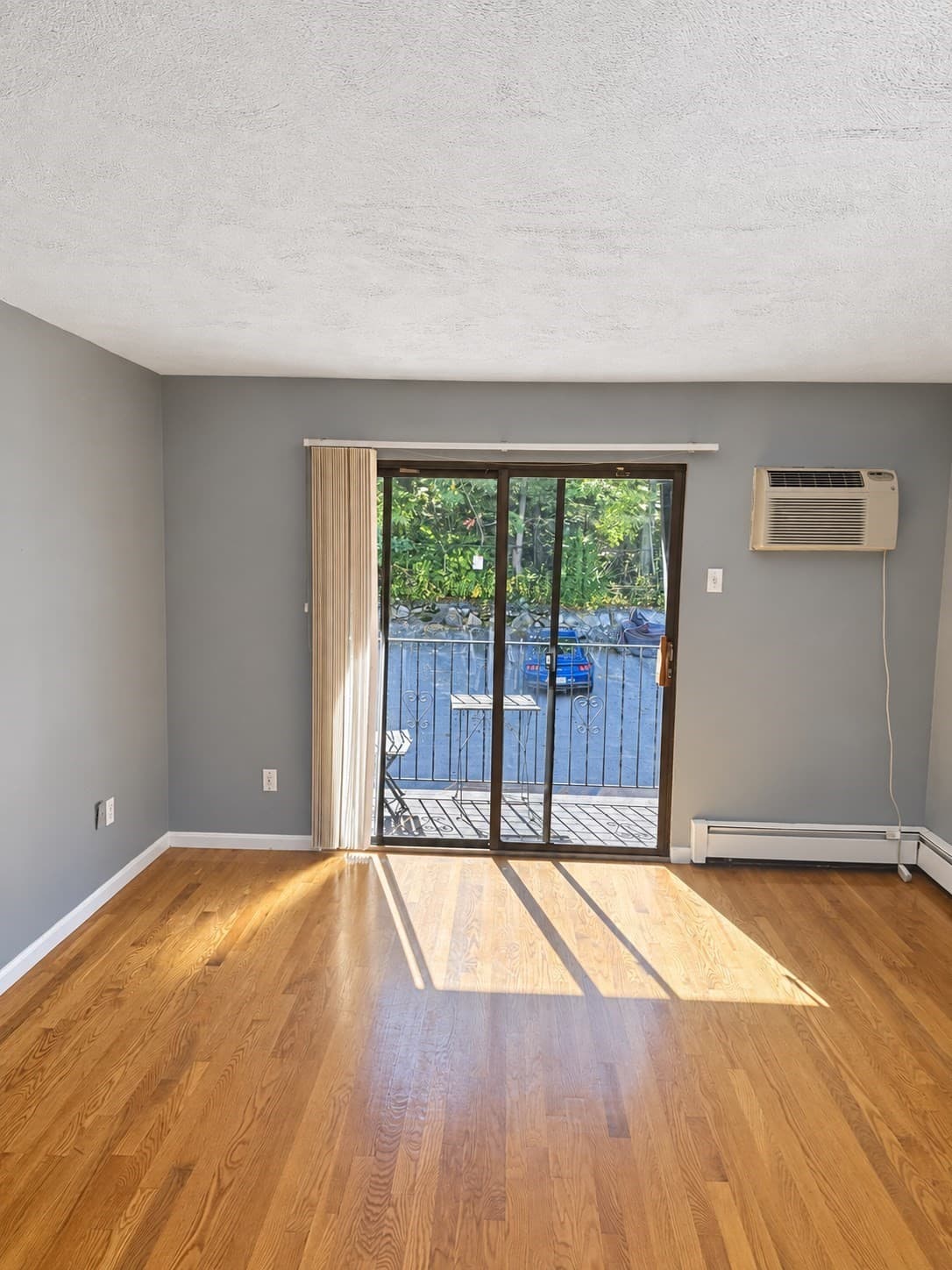 Condominium at 458-460 Eastern Ave # 15, Lynn MA 01902, Lynn, photo 4 of 14