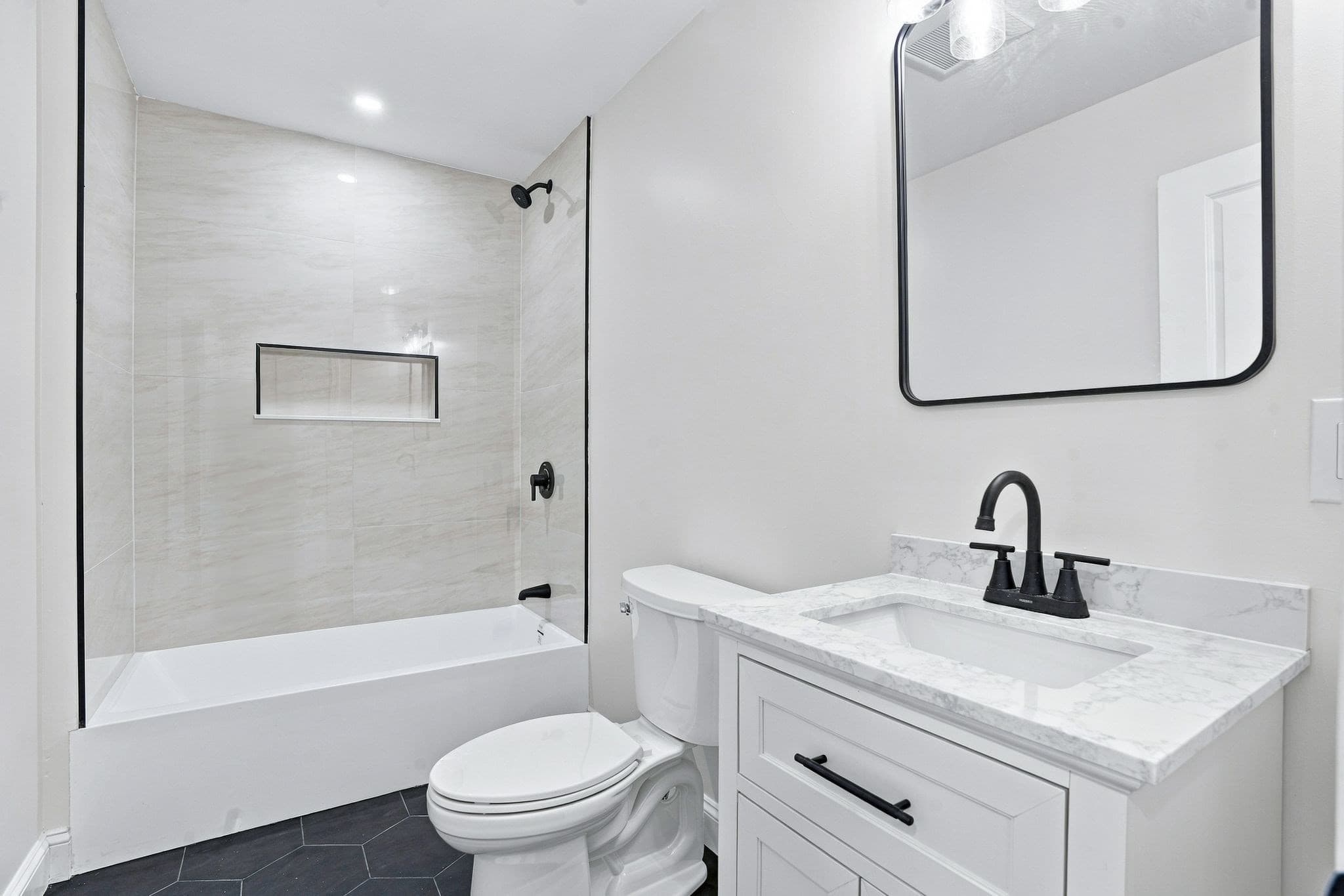 Condominium at 2120 Water St # 2, Dighton MA 02715, Dighton, photo 13 of 31