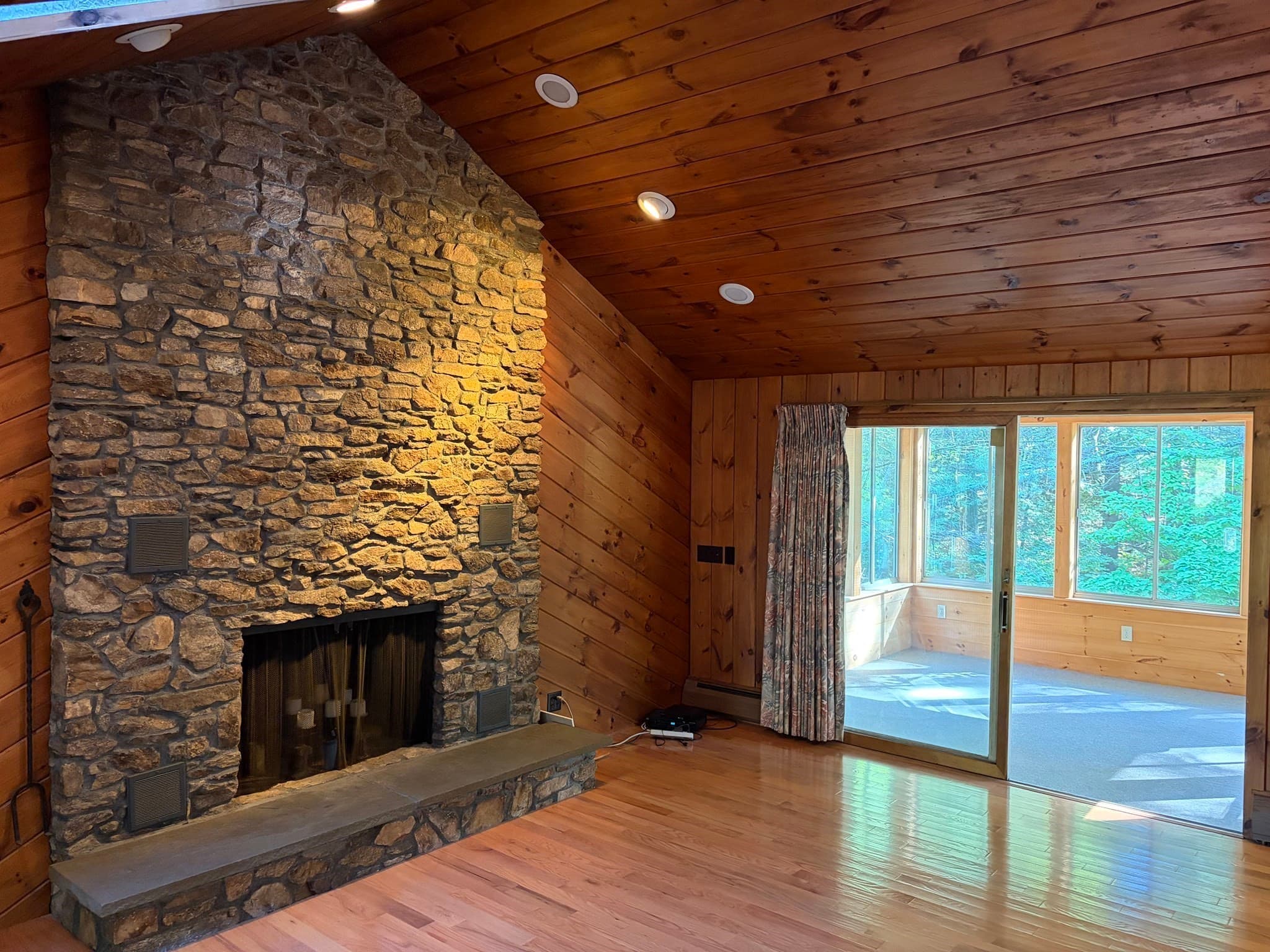 Single Family Residence at 23 Forest St, Upton MA 01568, Upton, photo 7 of 38