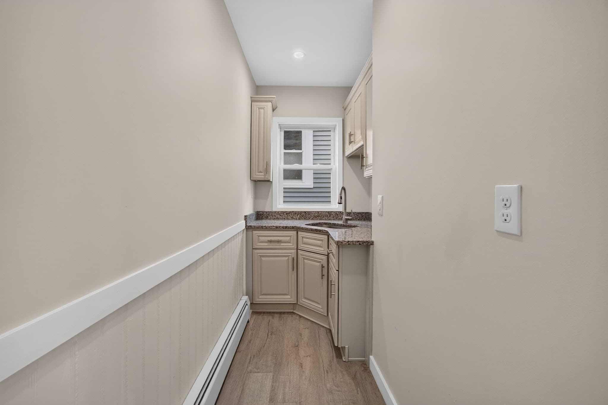 Multi Family at 16 Berkeley St, Lawrence MA 01841, Lawrence, photo 31 of 37