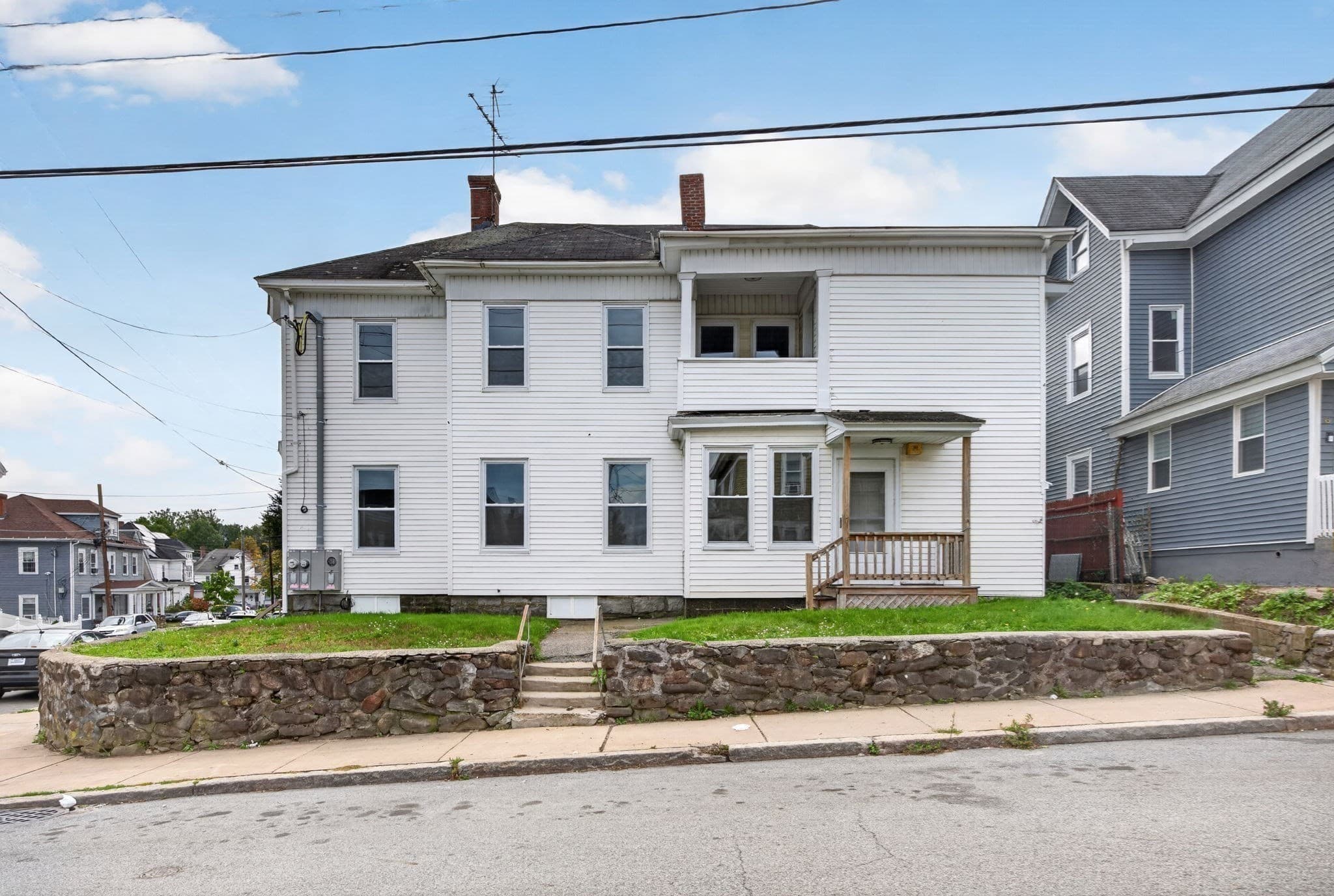 Multi Family at 16 Berkeley St, Lawrence MA 01841, Lawrence, photo 4 of 37