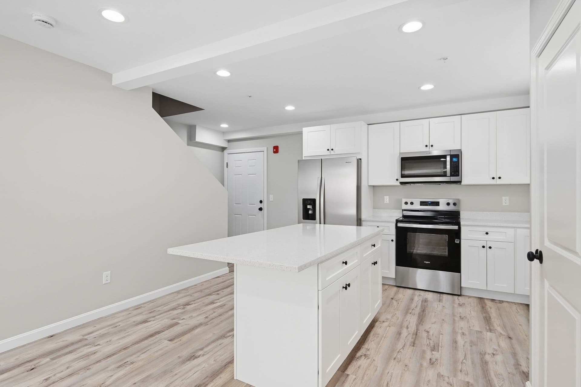 Attached (Townhouse/Rowhouse/Duplex) at 61 Parker St # 7, Springfield MA 01151, photo 2 of 17