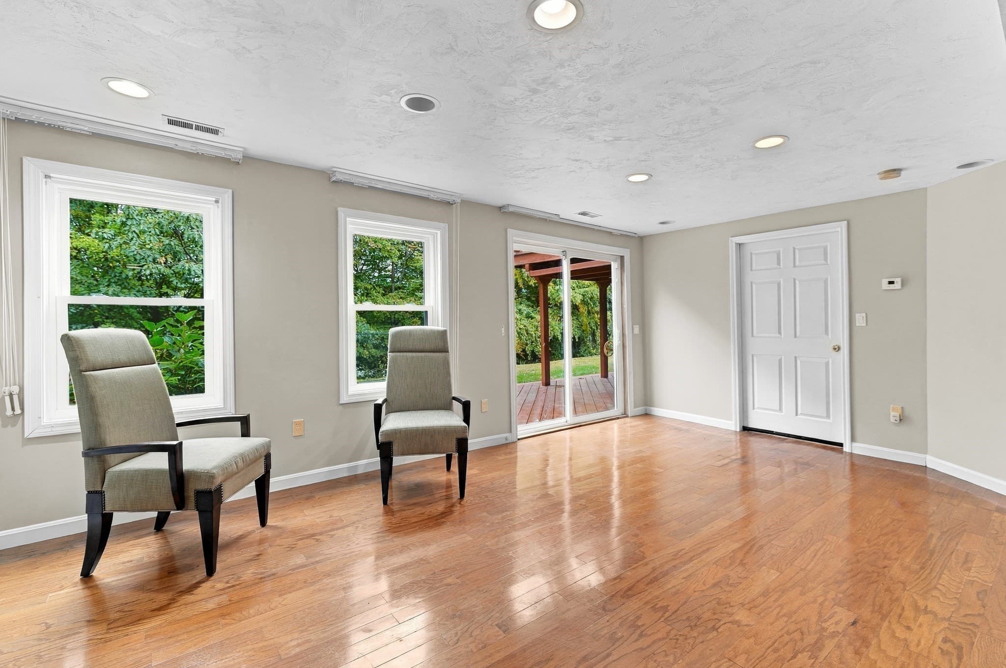 Single Family Residence at 12 Lancelot Road, Shrewsbury MA 01545, Shrewsbury, photo 27 of 39