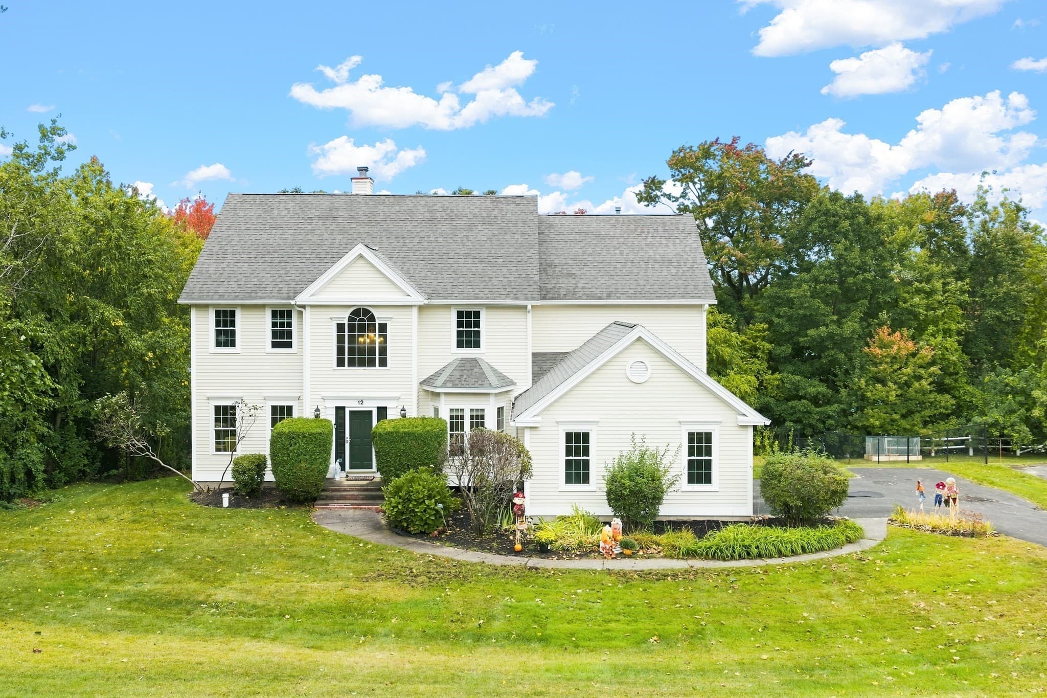 12 Lancelot Road, Shrewsbury MA 01545