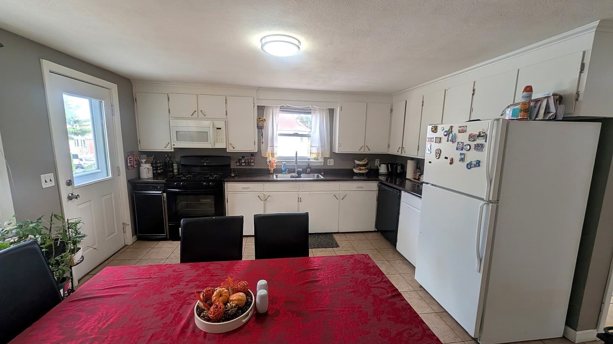 Single Family Residence at 9 Summit Ave, Saugus MA 01906, Saugus, photo 8 of 31