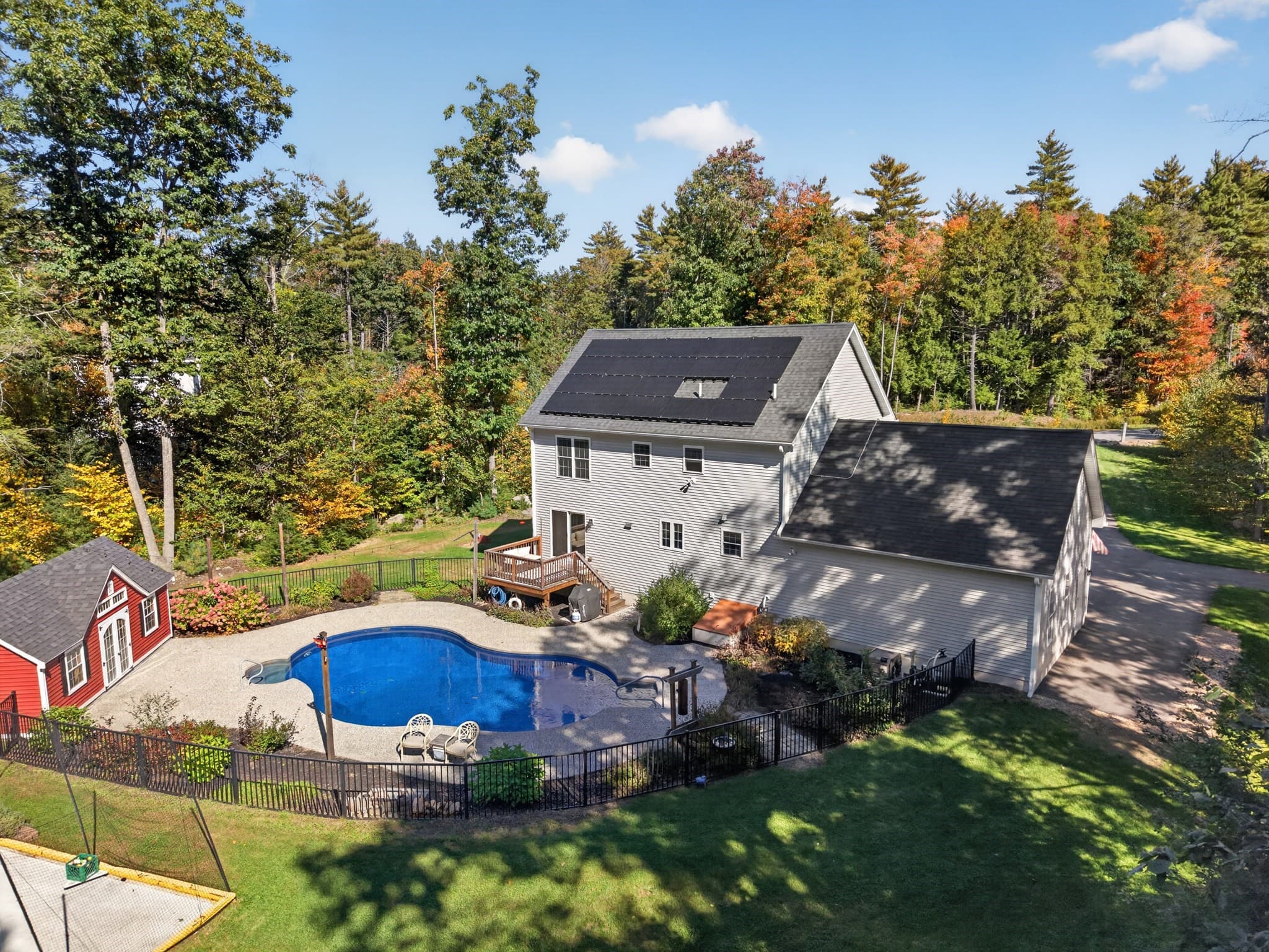 Single Family Residence at 11 Bancroft Circle, Mont Vernon NH 03057, Mont Vernon, photo 4 of 42