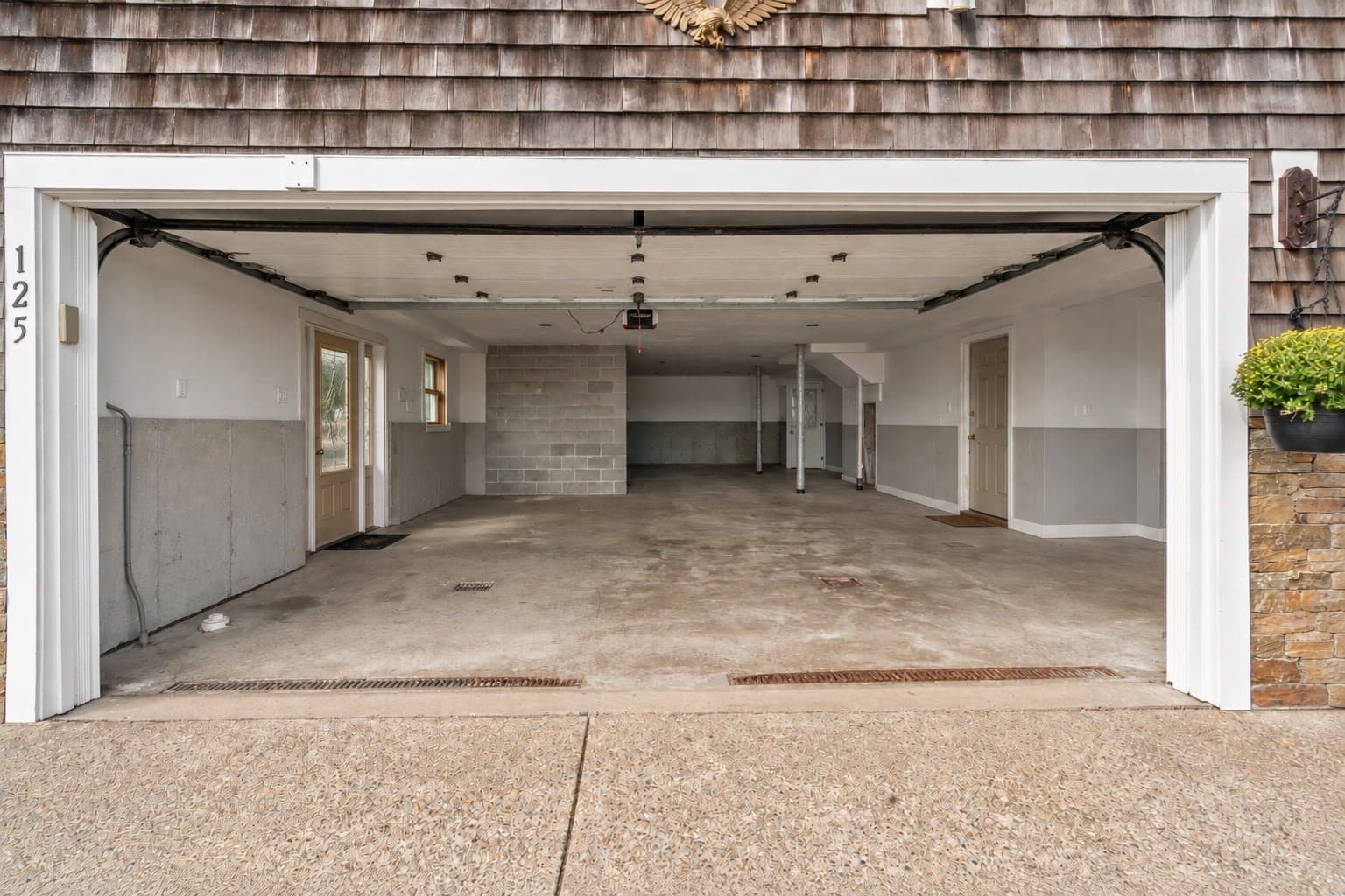 Single Family Residence at 125 Edgewater Drive, Quincy MA 02169, Quincy, photo 23 of 32