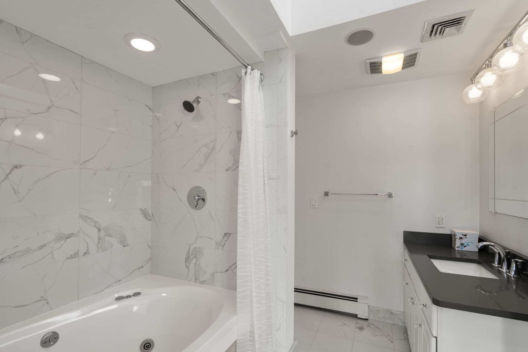 Single Family Residence at 125 Edgewater Drive, Quincy MA 02169, Quincy, photo 16 of 32