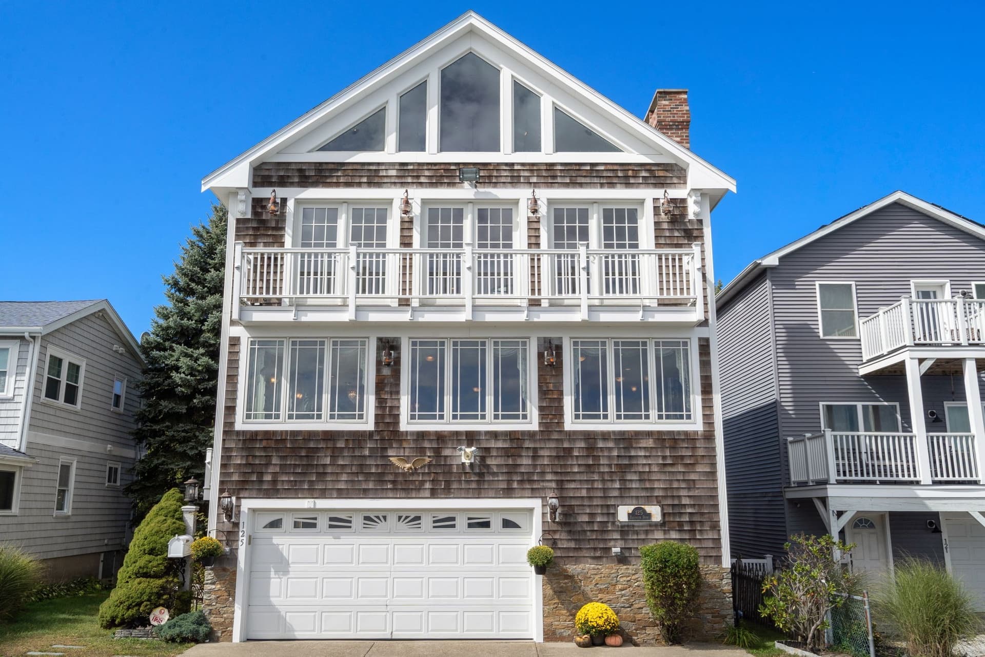 125 Edgewater Drive, Quincy MA 02169