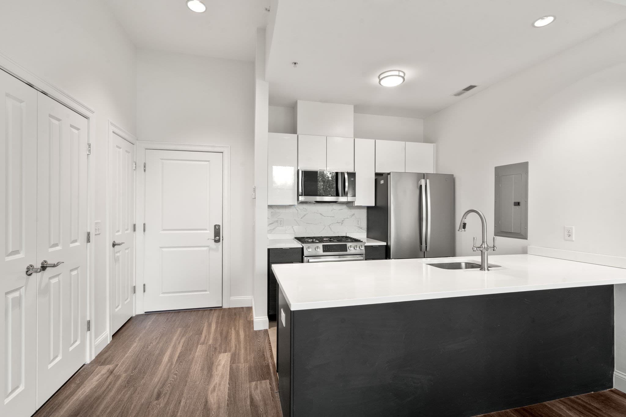 Condominium at 1022 Hancock # 210, Quincy MA 02169, Quincy, photo 7 of 21