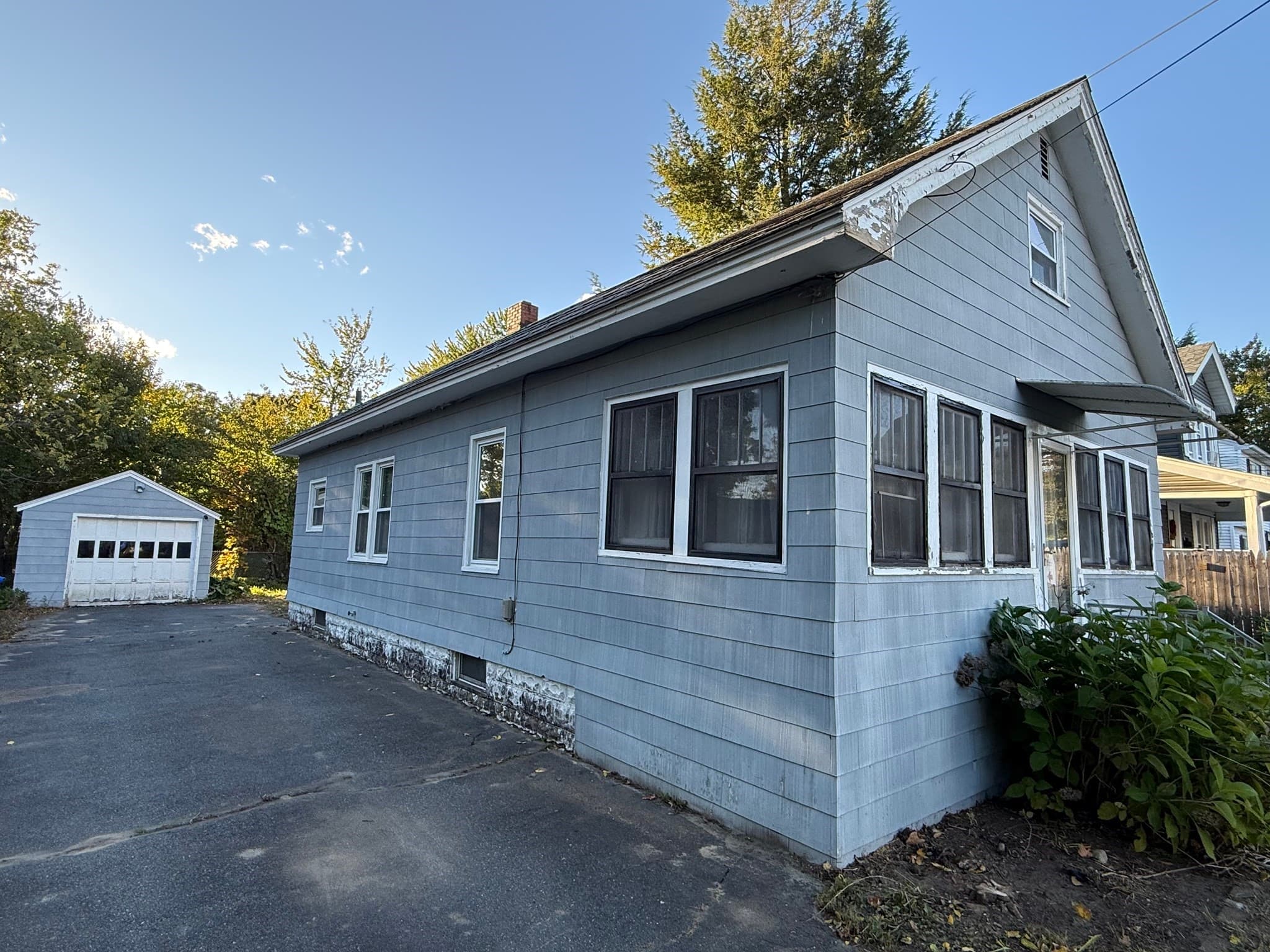 Single Family Residence at 148 Denver St, Springfield MA 01109, Springfield, photo 3 of 38