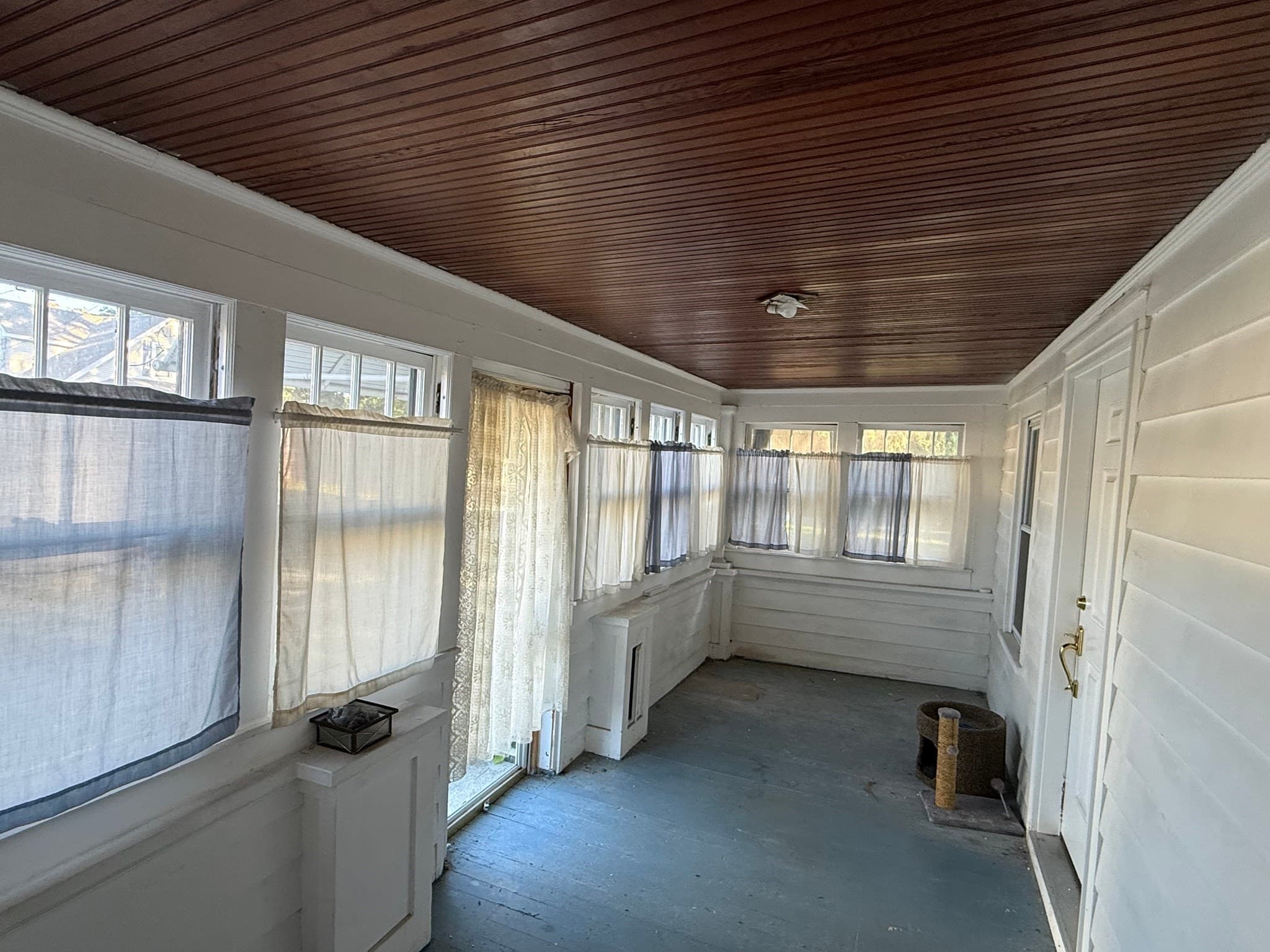 Single Family Residence at 148 Denver St, Springfield MA 01109, Springfield, photo 28 of 38
