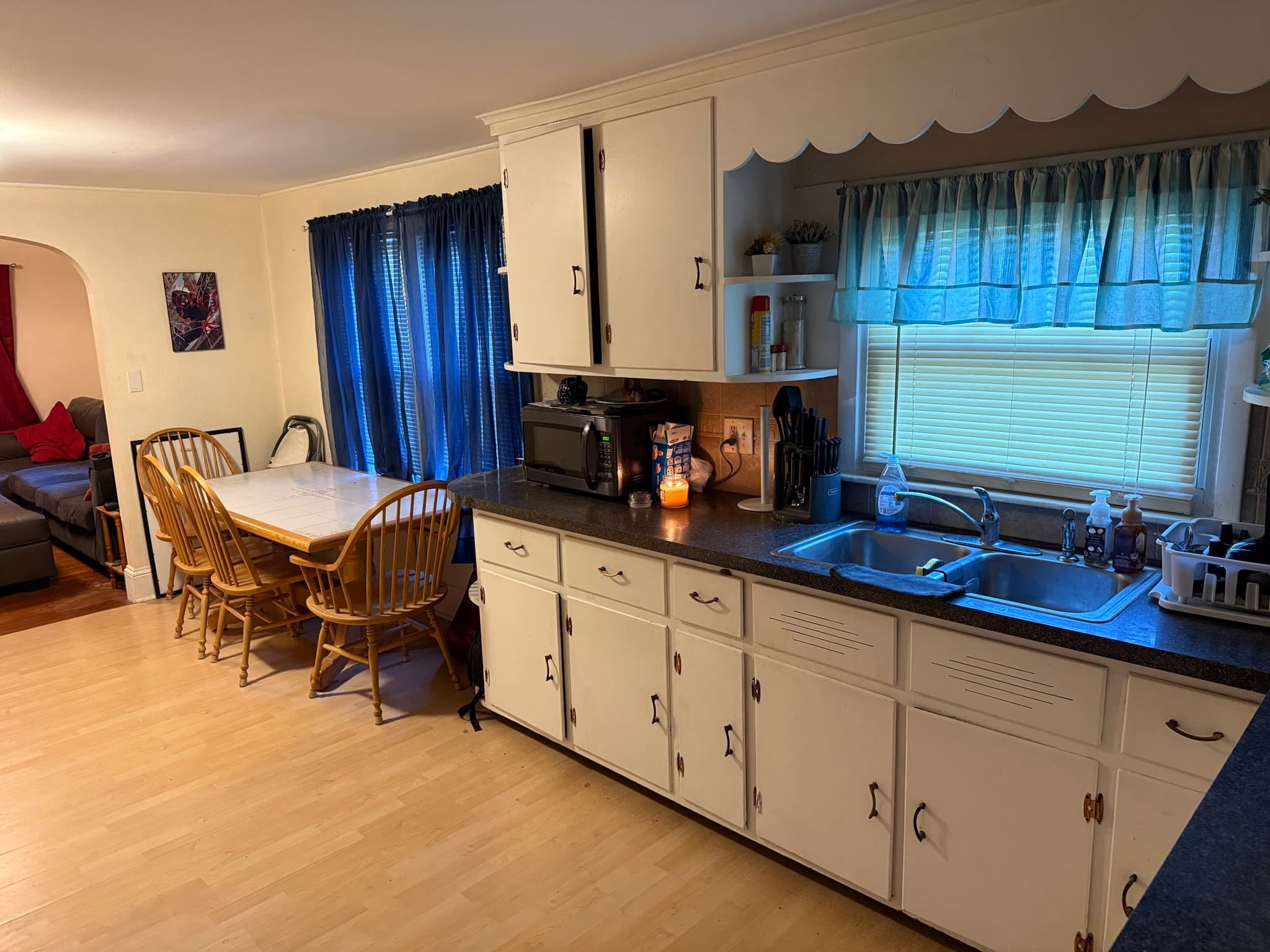 Single Family Residence at 148 Denver St, Springfield MA 01109, Springfield, photo 9 of 38