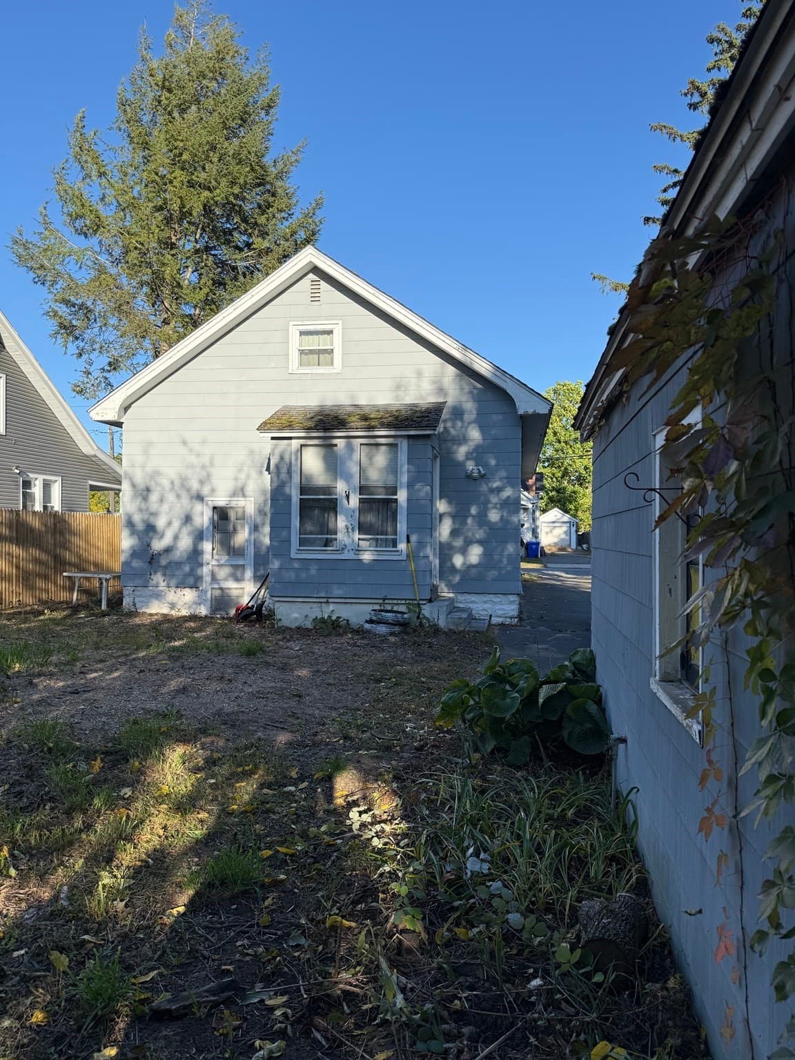 Single Family Residence at 148 Denver St, Springfield MA 01109, Springfield, photo 37 of 38
