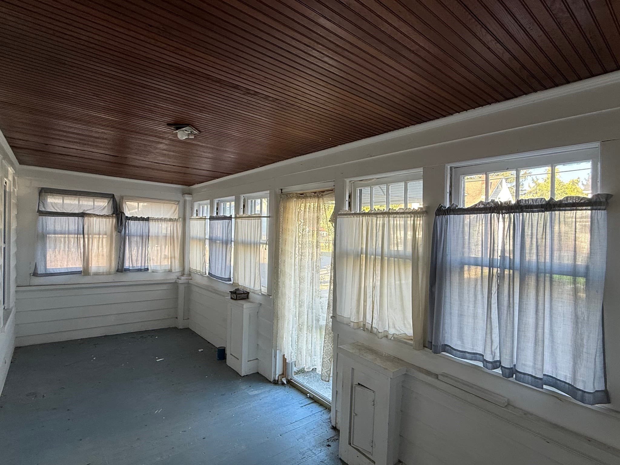 Single Family Residence at 148 Denver St, Springfield MA 01109, Springfield, photo 29 of 38