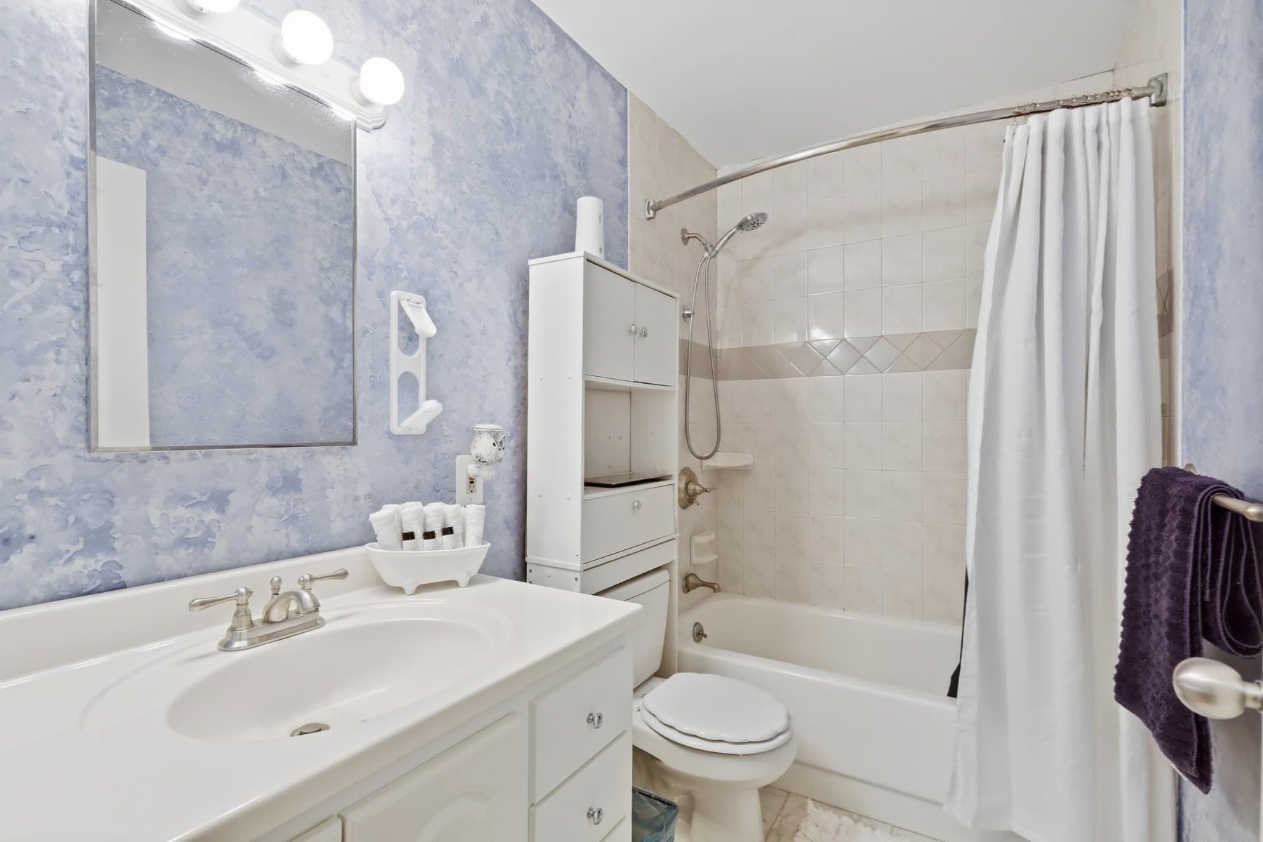 Condominium at 15 Ocean # 206, Winthrop MA 02152, Winthrop, photo 16 of 28