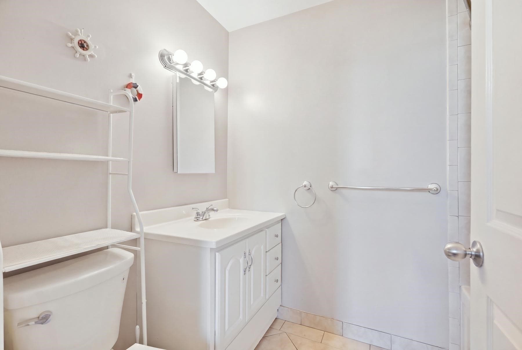 Condominium at 15 Ocean # 206, Winthrop MA 02152, Winthrop, photo 19 of 28