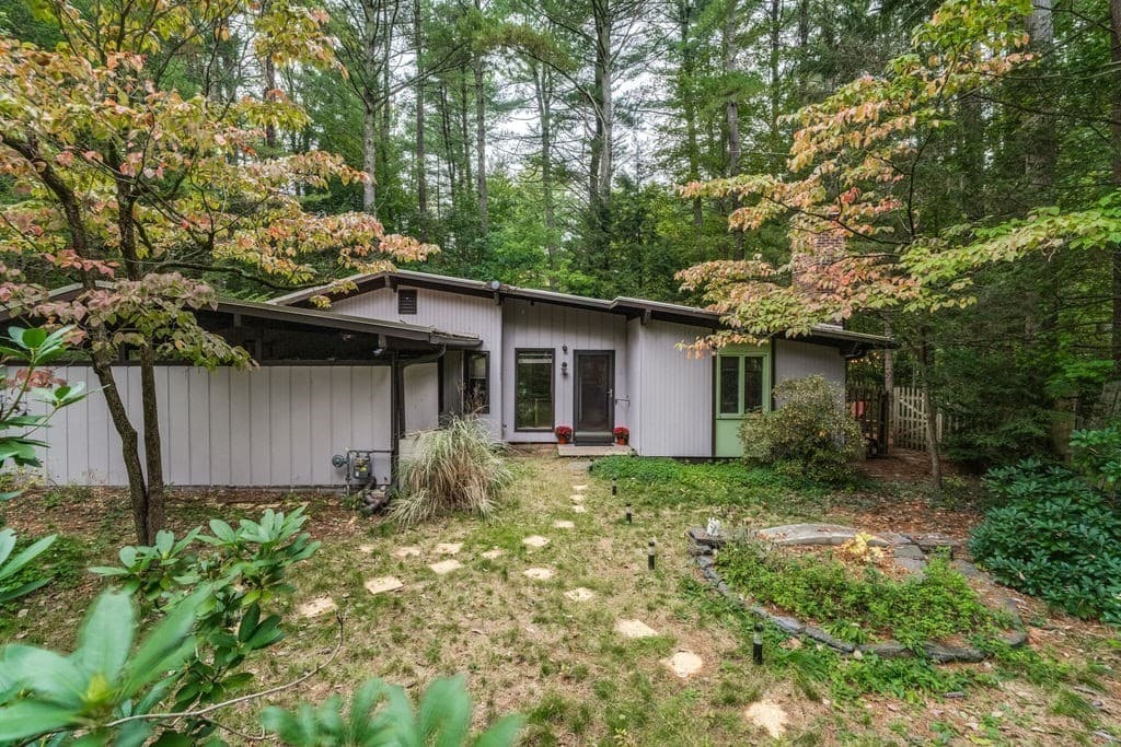 76 Stony Hill Rd, Amherst MA 01002