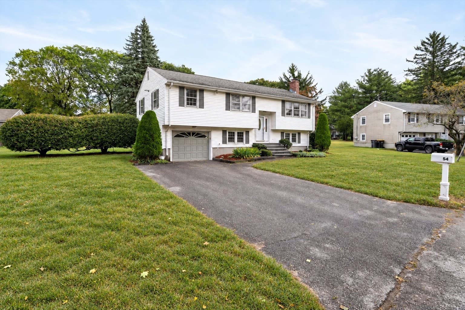 Single Family Residence at 54 Apple D'or Road, Framingham MA 01701, Framingham, photo 2 of 31