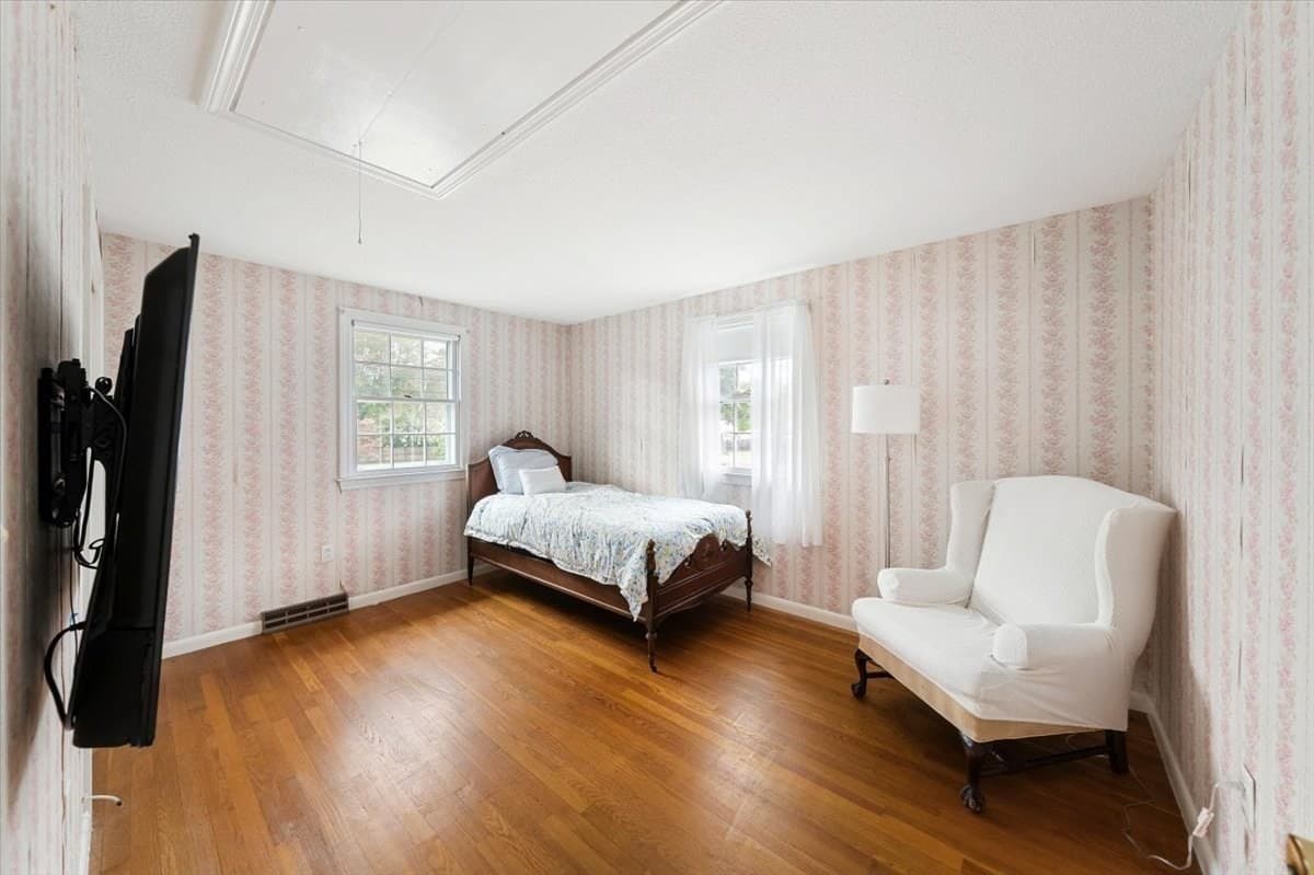 Single Family Residence at 54 Apple D'or Road, Framingham MA 01701, Framingham, photo 13 of 31