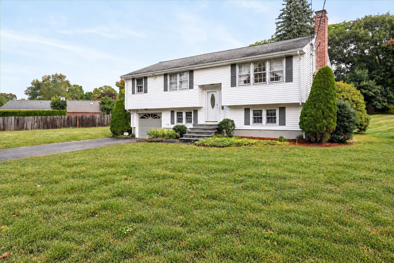 Single Family Residence at 54 Apple D'or Road, Framingham MA 01701, Framingham, photo 3 of 31