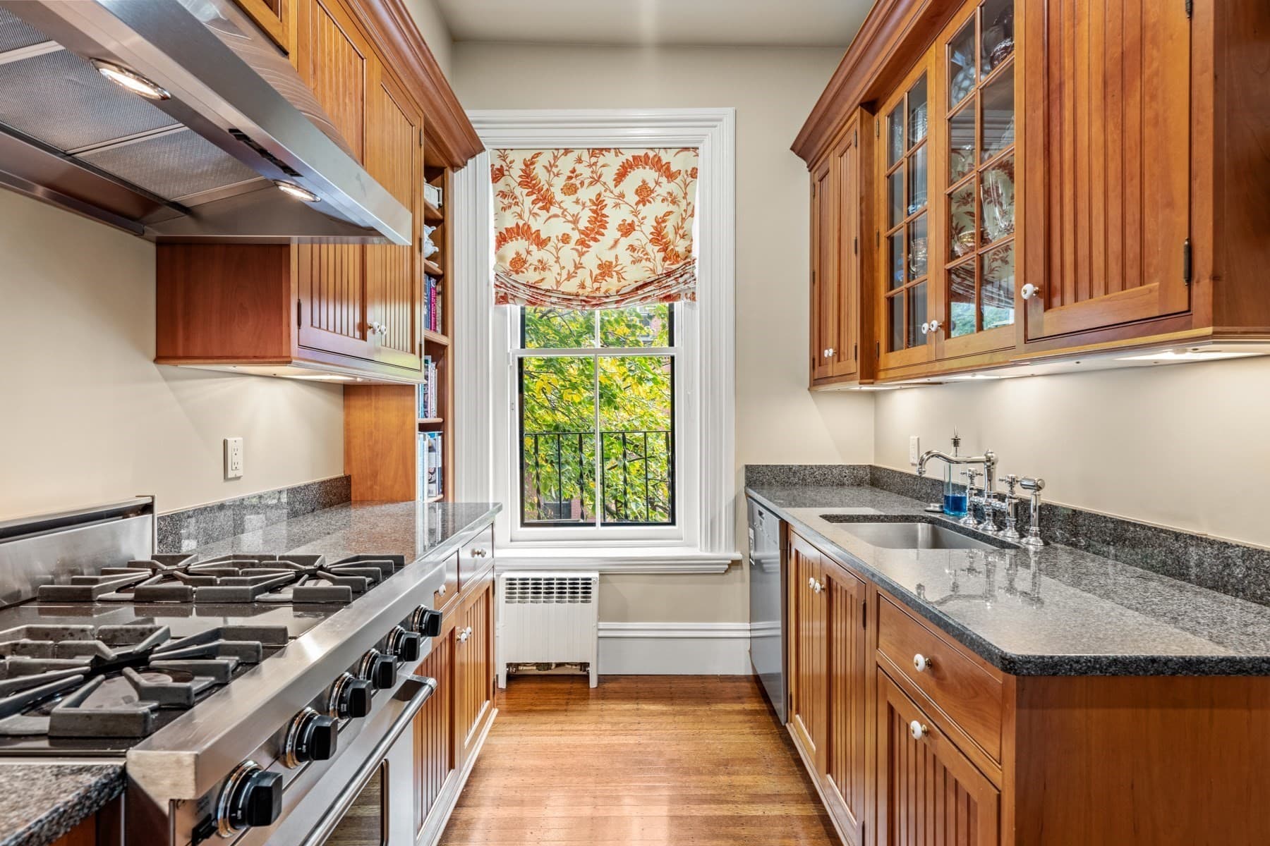 Single Family Residence at 18 Hereford St, Boston MA 02115, Boston, photo 9 of 37