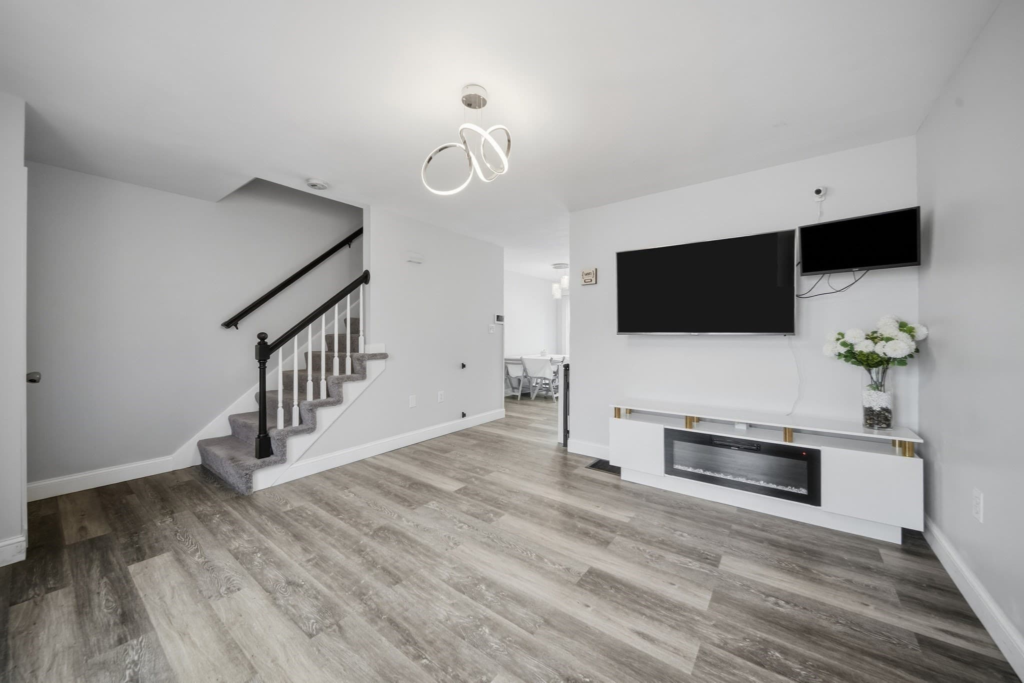 Single Family Residence at 111 Cambridge St # B, Lawrence MA 01843, Lawrence, photo 9 of 26