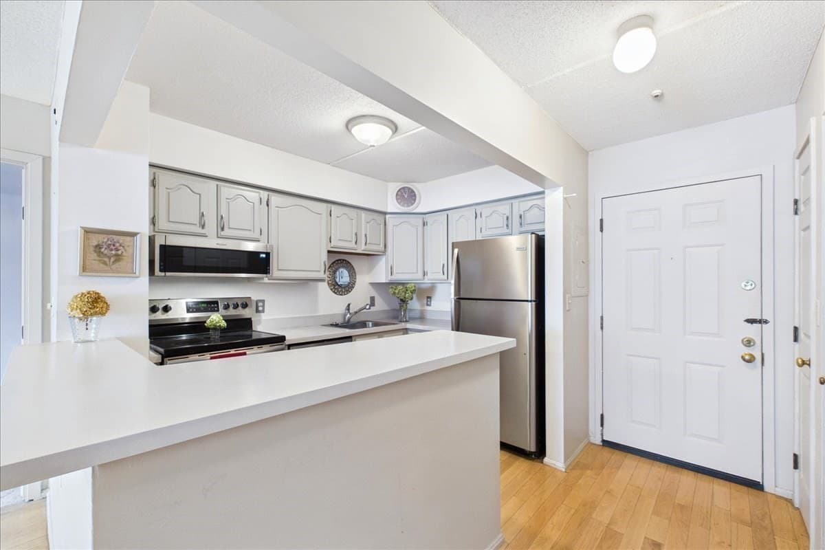 Condominium at 4975 Washington St # 310, Boston MA 02132, Boston, photo 11 of 30