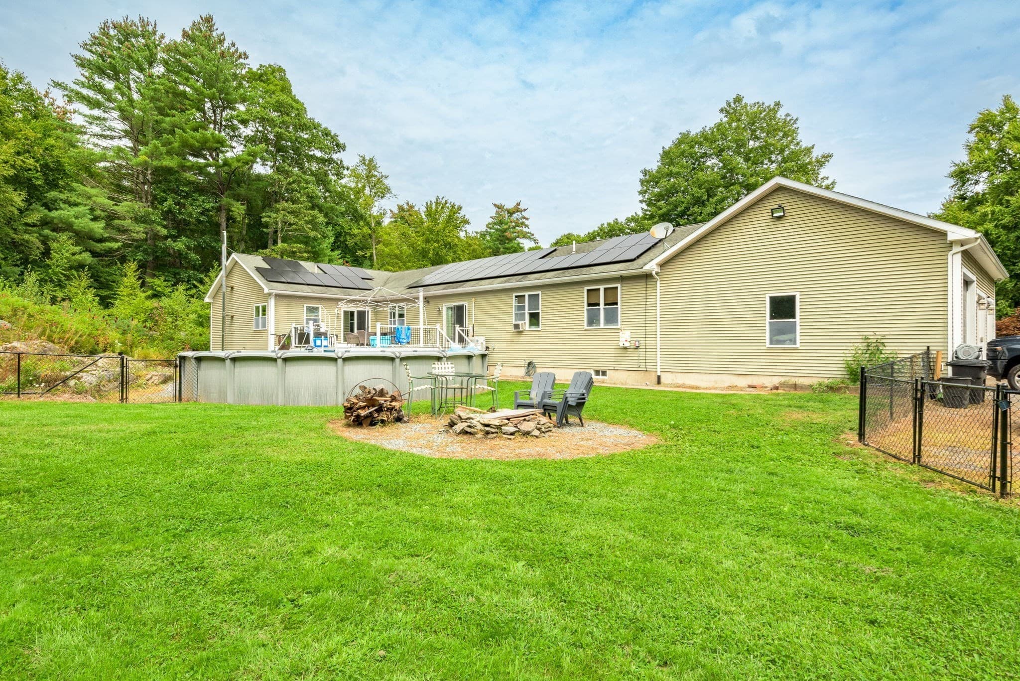 Single Family Residence at 332 Ravenelle Road, Thompson CT 06255, photo 36 of 42