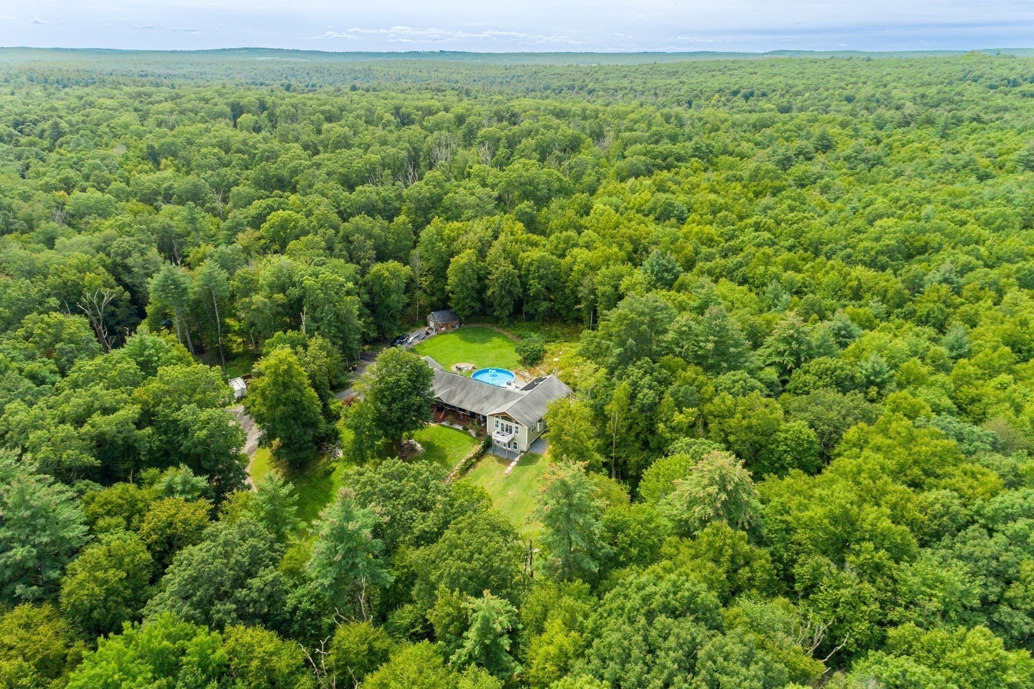 Single Family Residence at 332 Ravenelle Road, Thompson CT 06255, photo 5 of 42